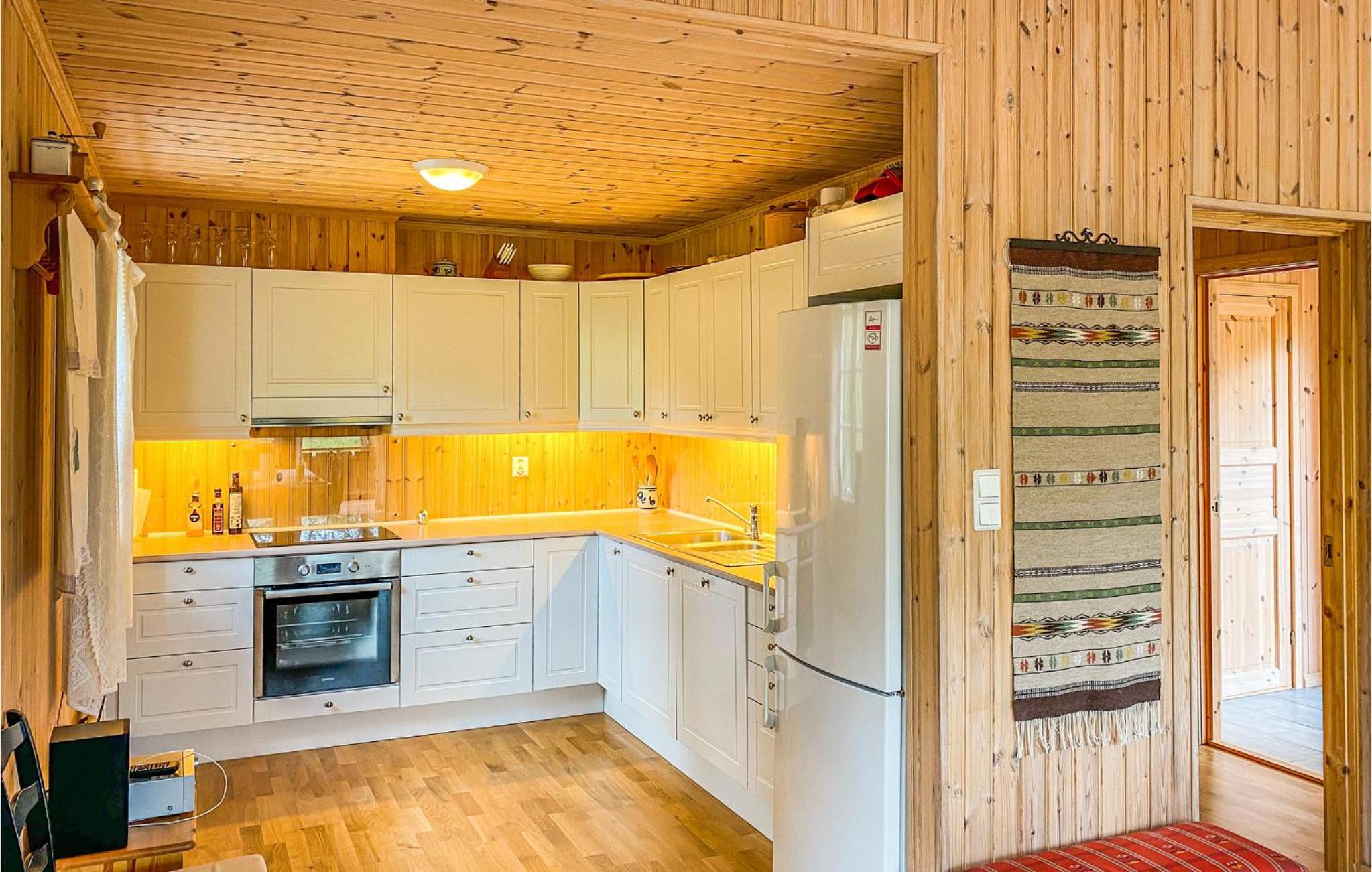4 Bedroom Cozy Home In Straumgjerde view 5