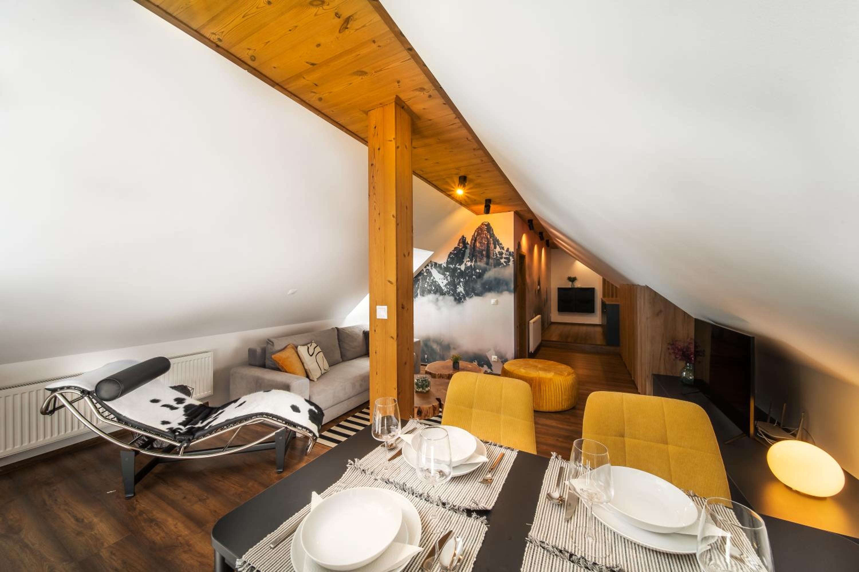 Cozy mountain attic apartment in High Tatras view 4