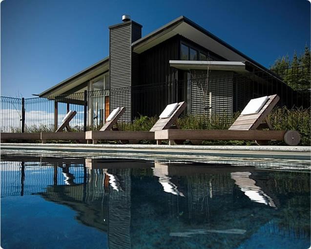 Hotel Millar Road - Image 1