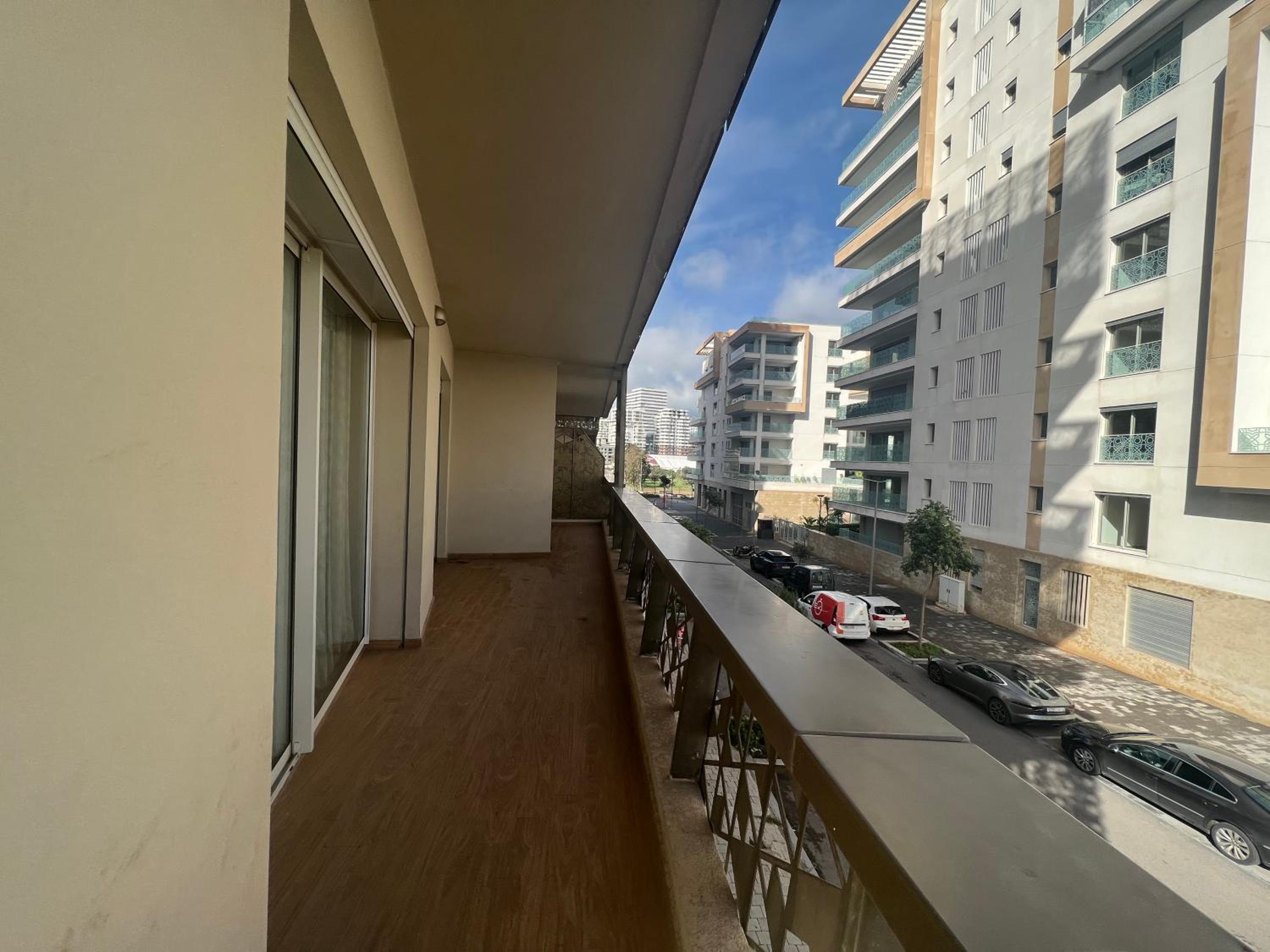 Casa Finance City Anfa Sky Apart F3 by SABOR VOYAGE view 5