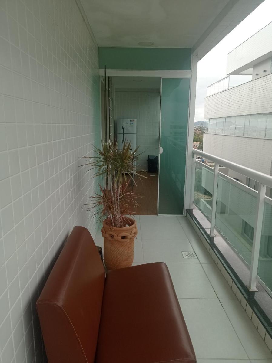 Cobertura duplex, com duas suítes e piscina