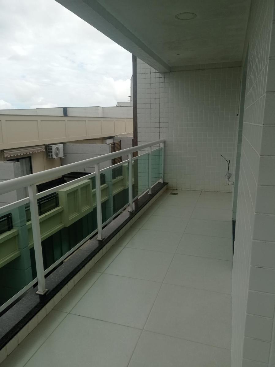 Cobertura duplex, com duas suítes e piscina