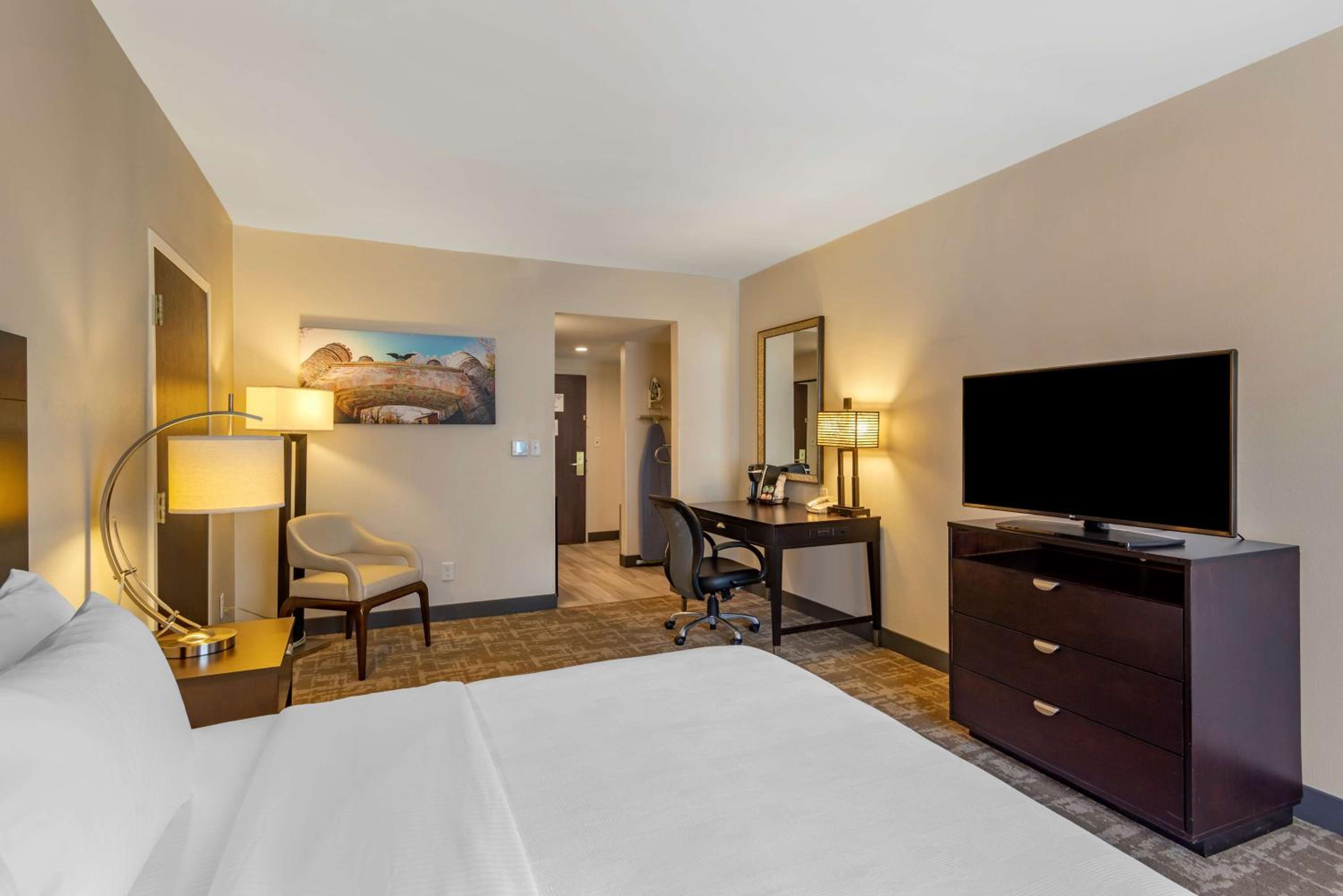 Best Western Plus Dalton Inn