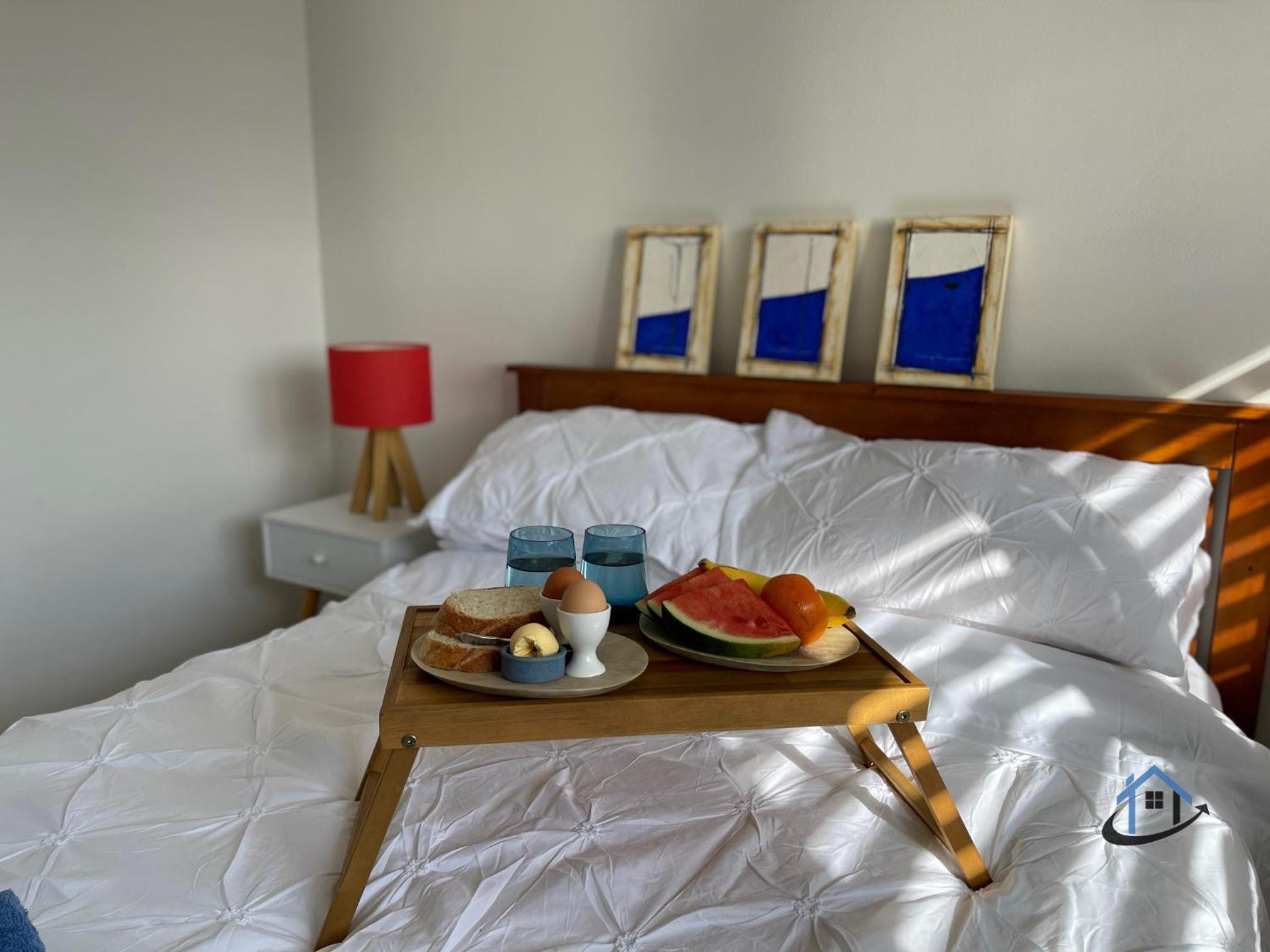 Harbord House - Ocean views, plunge pool, 2 bed, free-wi-fi, superb location