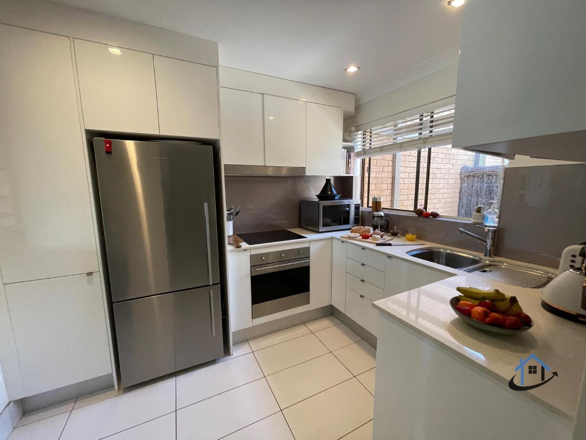 Harbord House - Ocean views, plunge pool, 2 bed, free-wi-fi, superb location