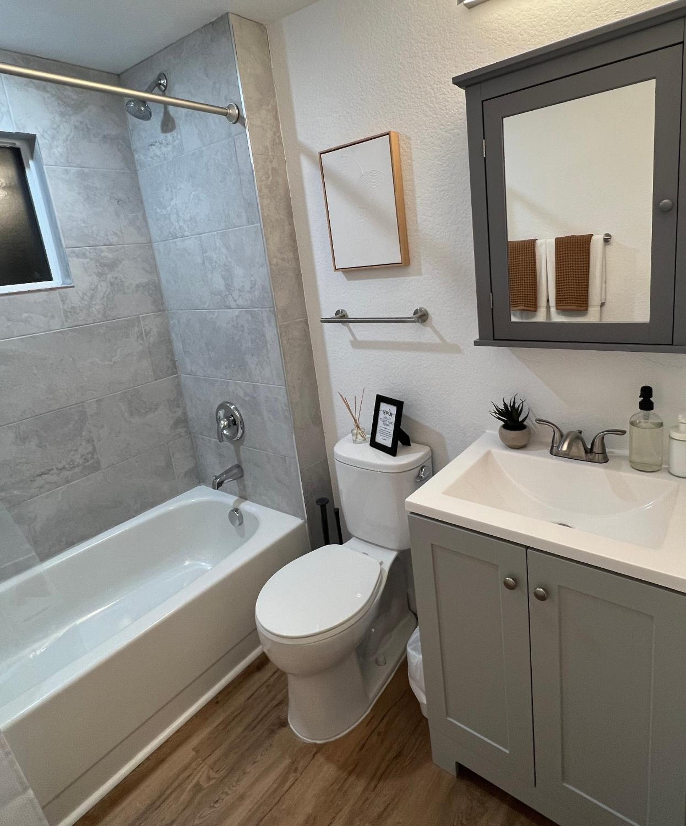 Beautiful Work Stay Retreat in Pueblo Near Downtown view 5