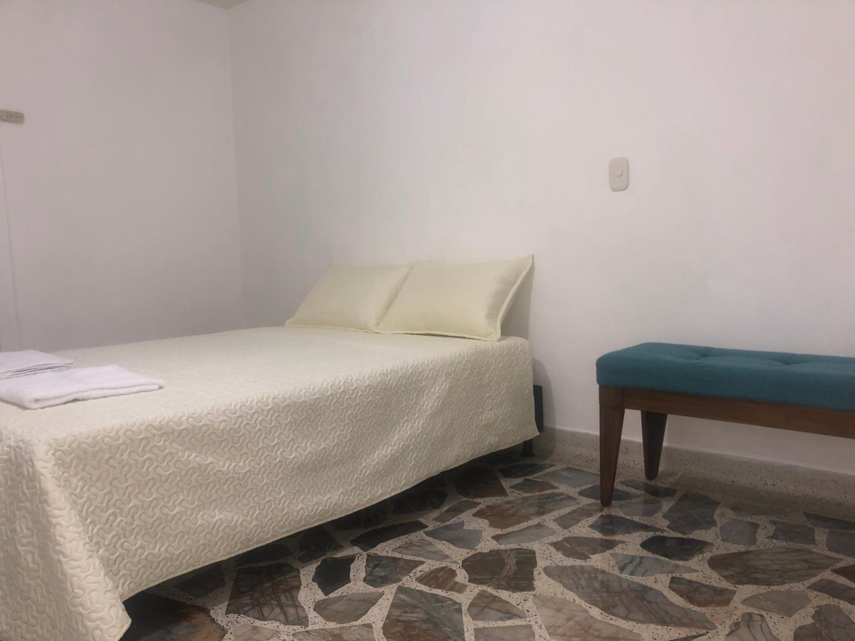 Apartamento cómodo en laureles , céntrico y bien ubicado Apto 301