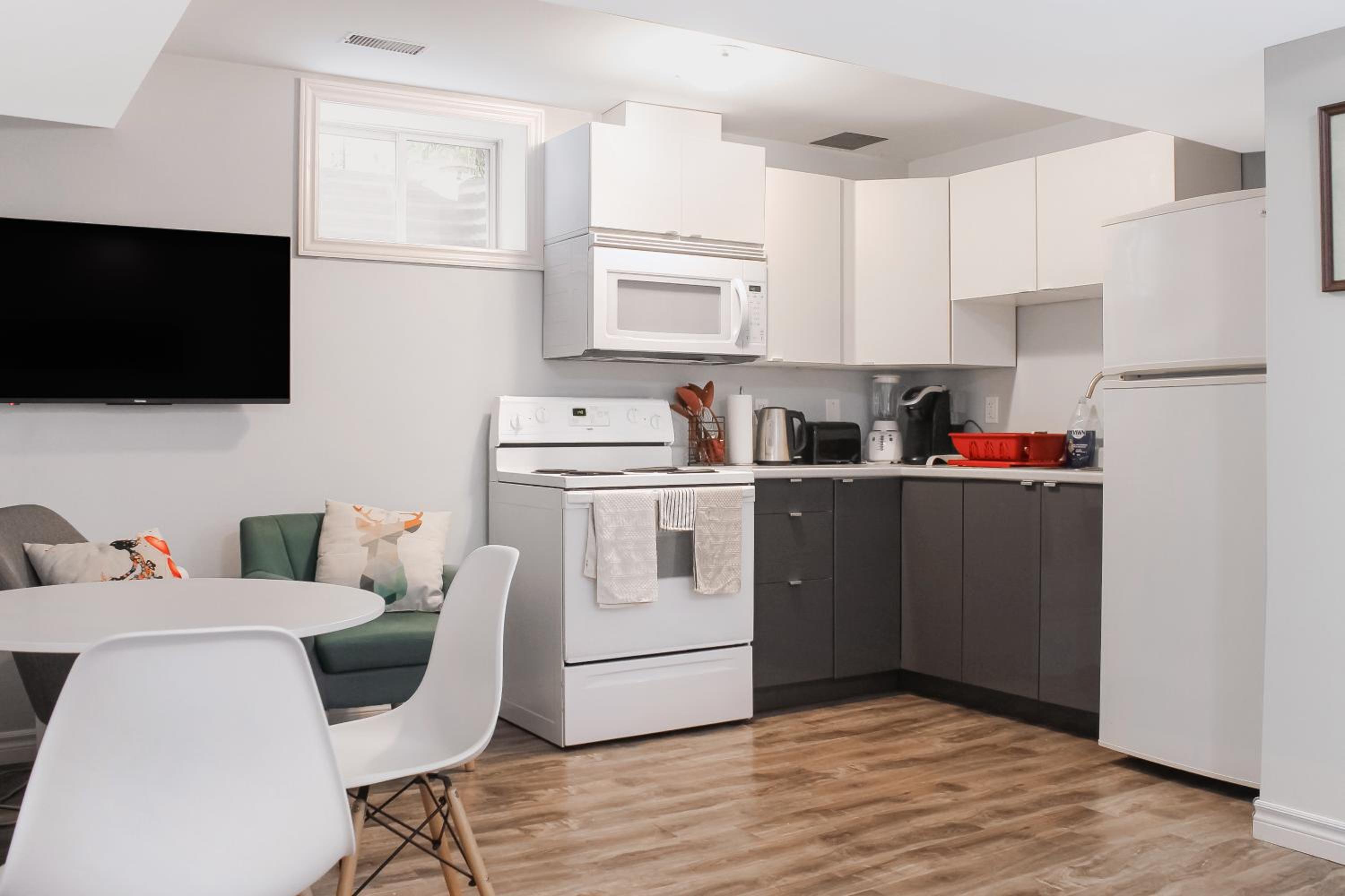 Guelph Vacations - 1 Bedroom Studio Close To University Of Guelph - Property Image 7