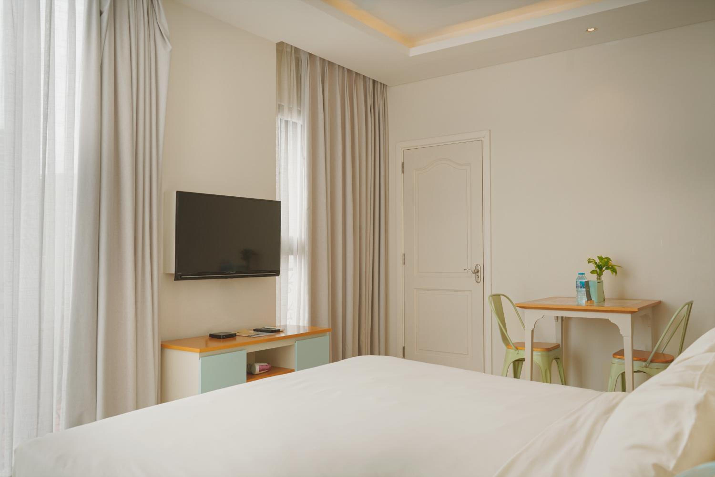 YÊN LIVING BÌNH THẠNH
