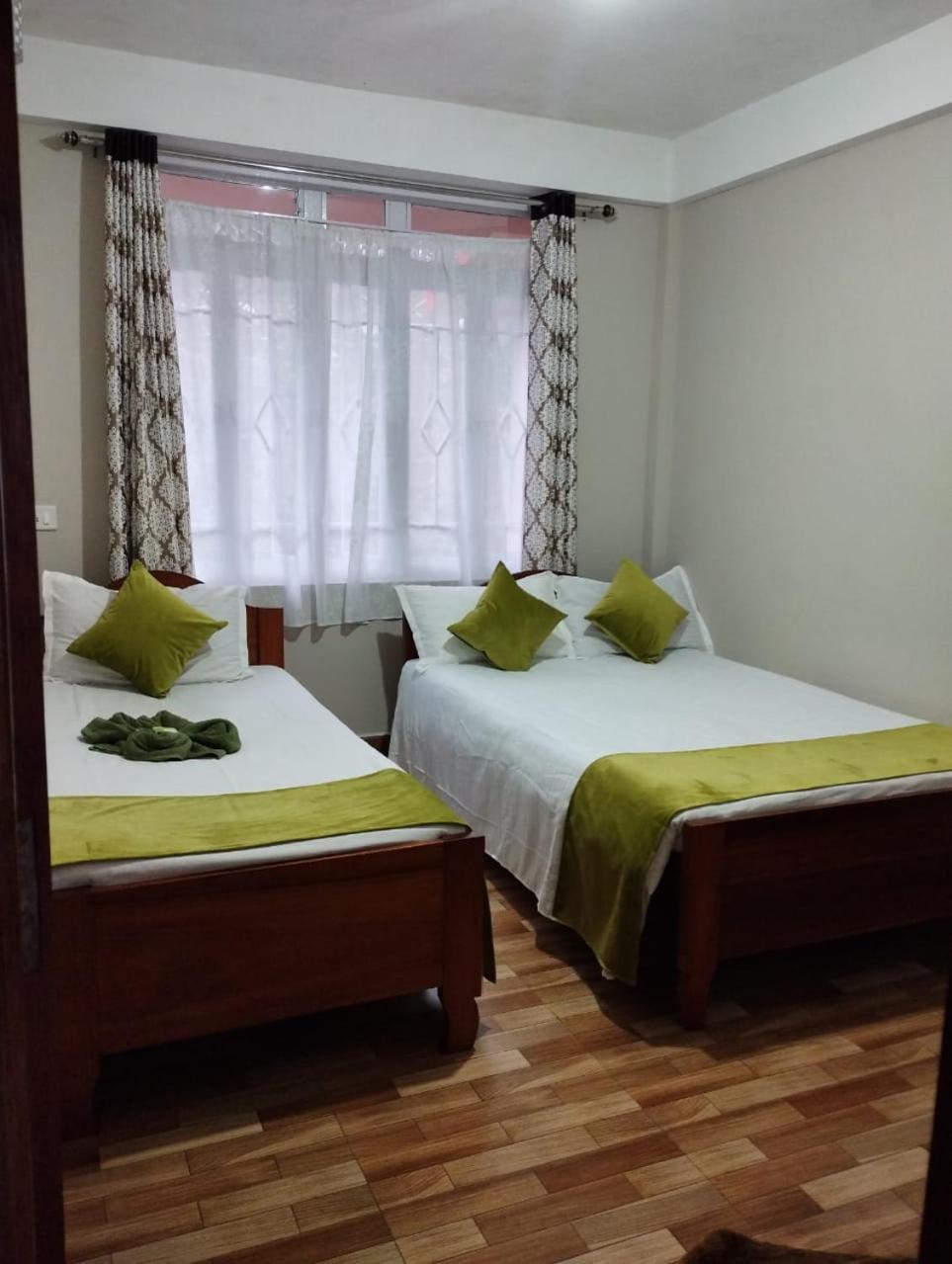 Photo 33