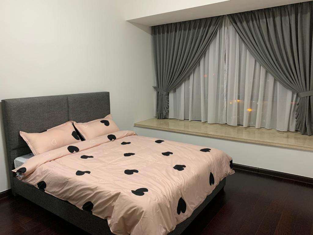 R&F Princess Cove Seaview High Floor