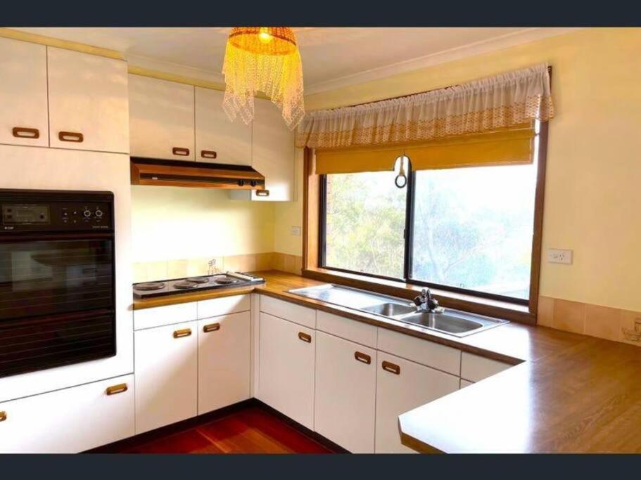 Narrow Neck Retreat