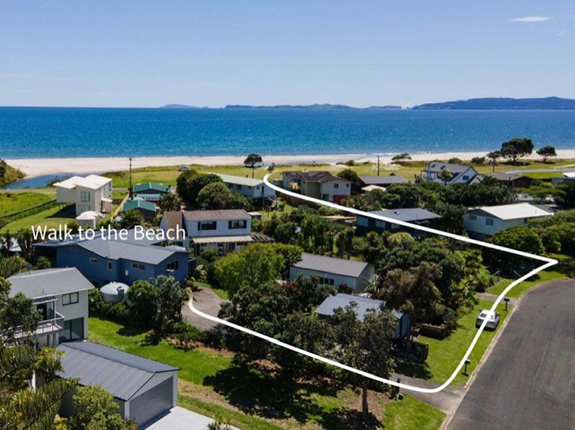 12 on Hilldale - Kuaotunu Holiday Unit view 2