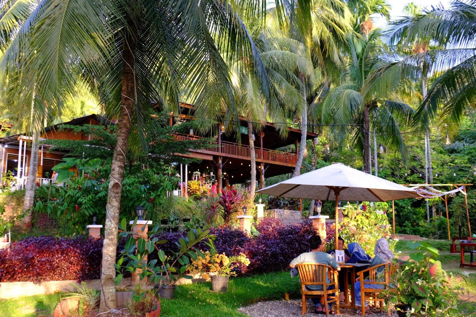 Air Manis Hillside Villa Cafe & Resto view 5