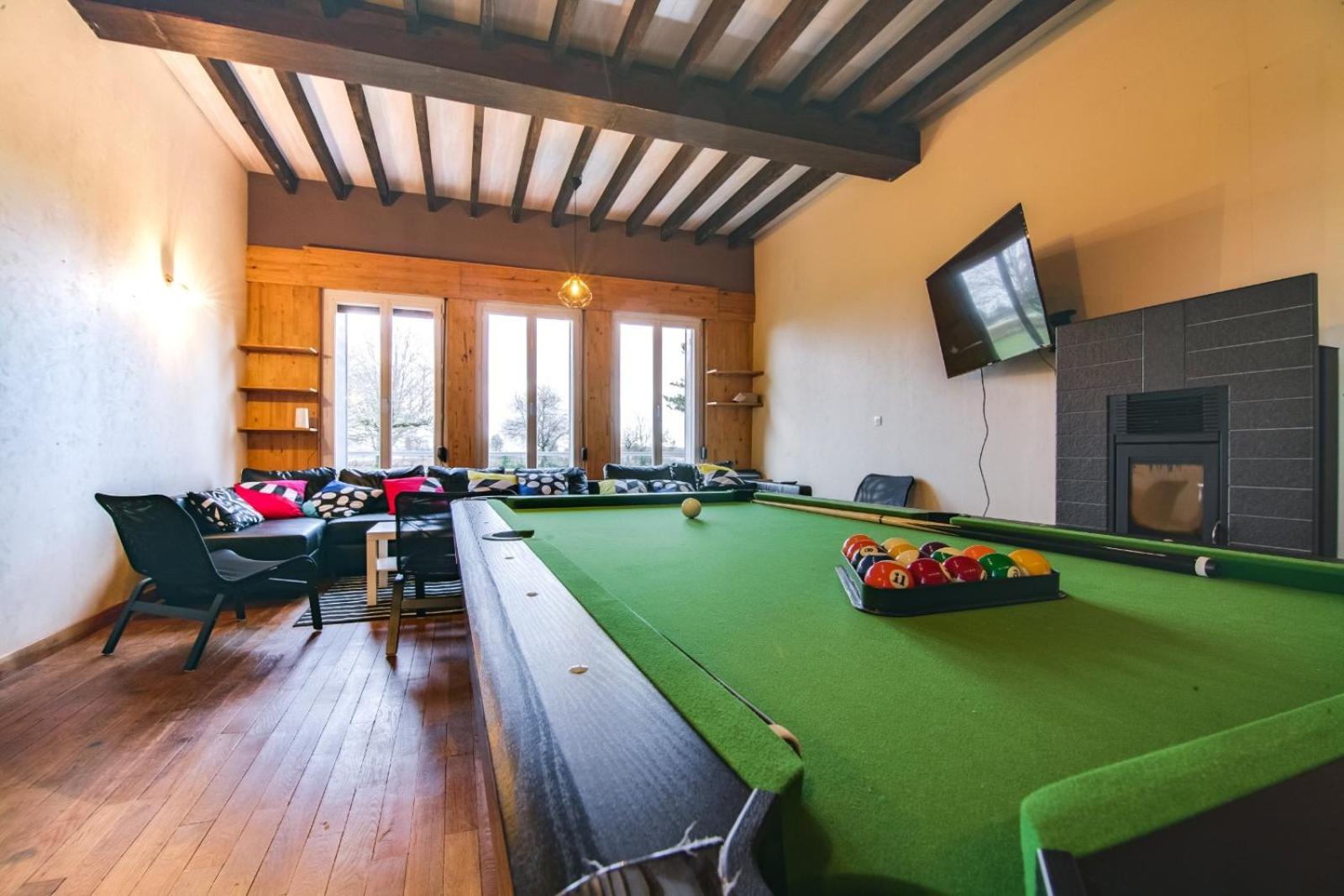 Crazy Villa Radar 89 - Heated pool - Multisports field - 2h Paris - 30p view 5