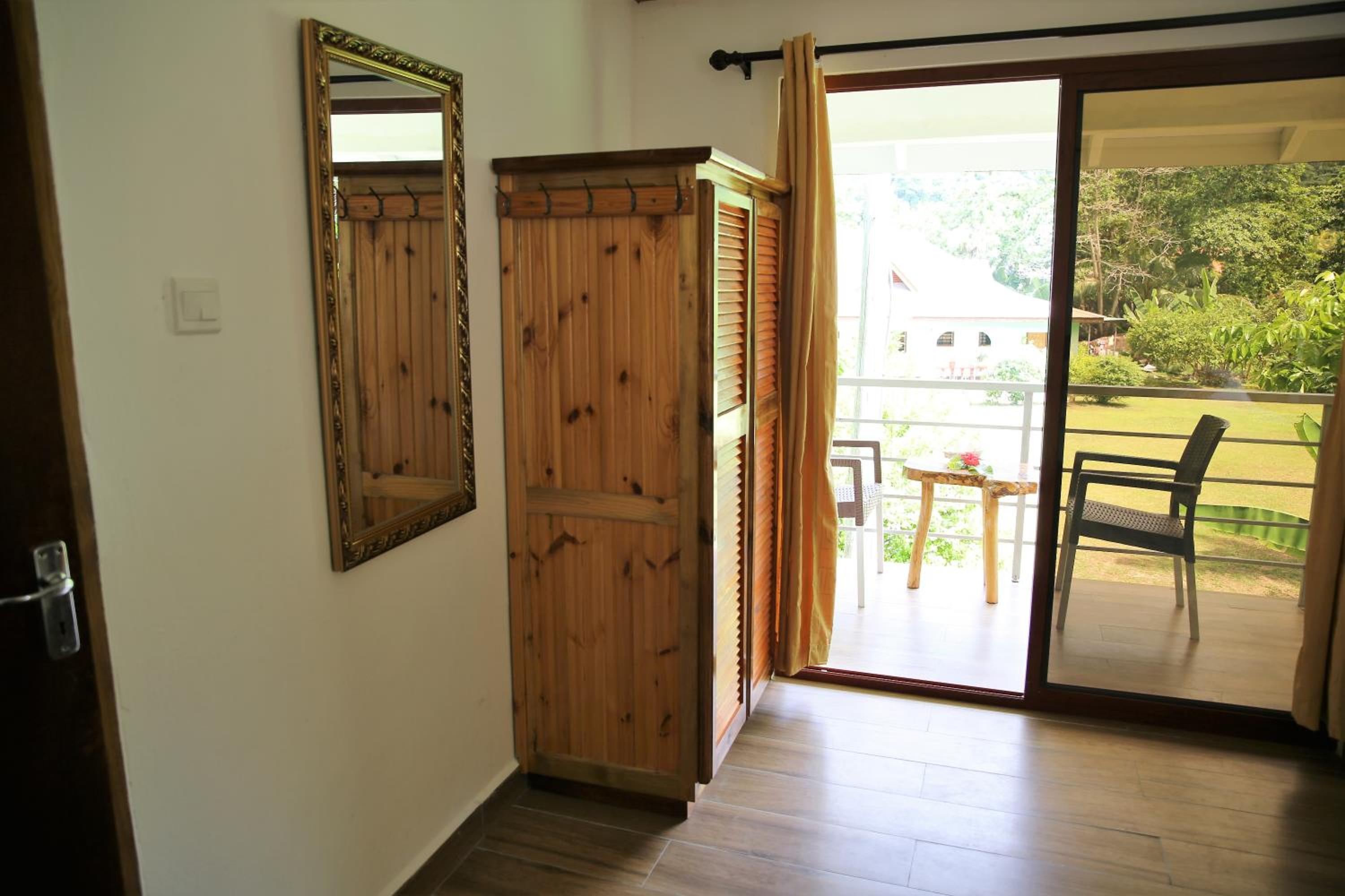 Tannette Villa 49