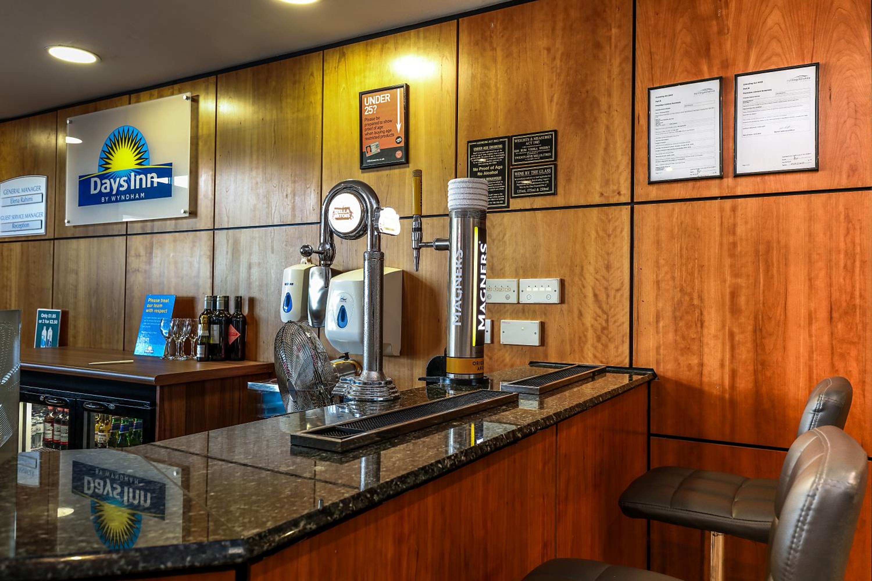 Peterborough Vacations - Days Inn Peterborough - Property Image 13