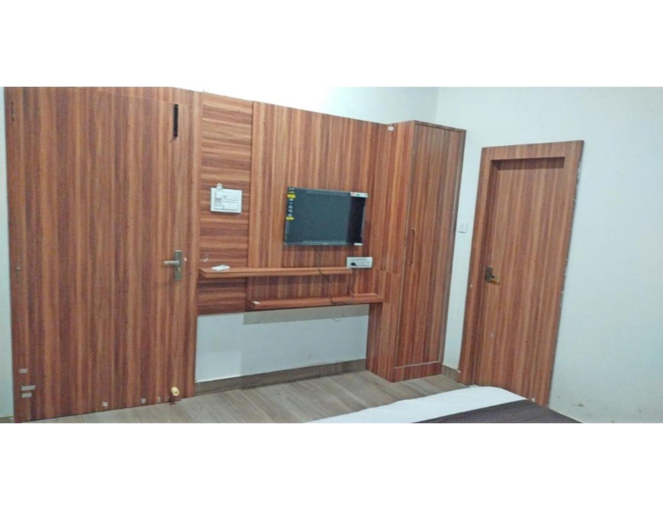Photo 9