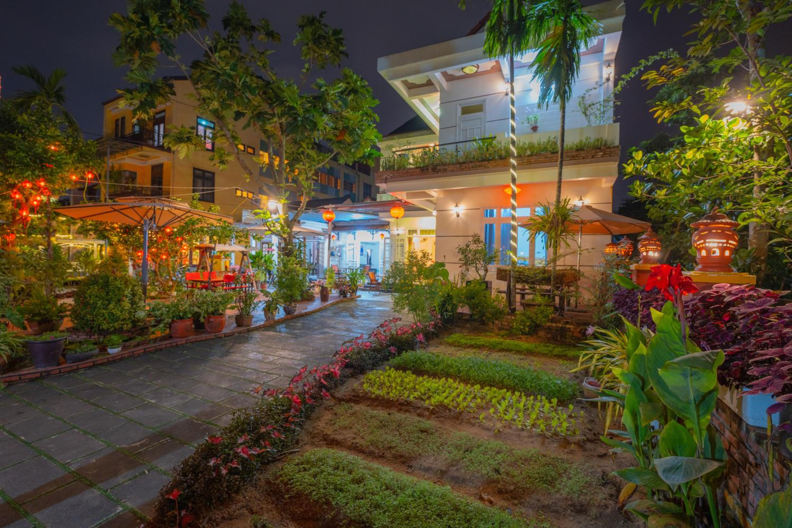 Strawberry Garden Homestay