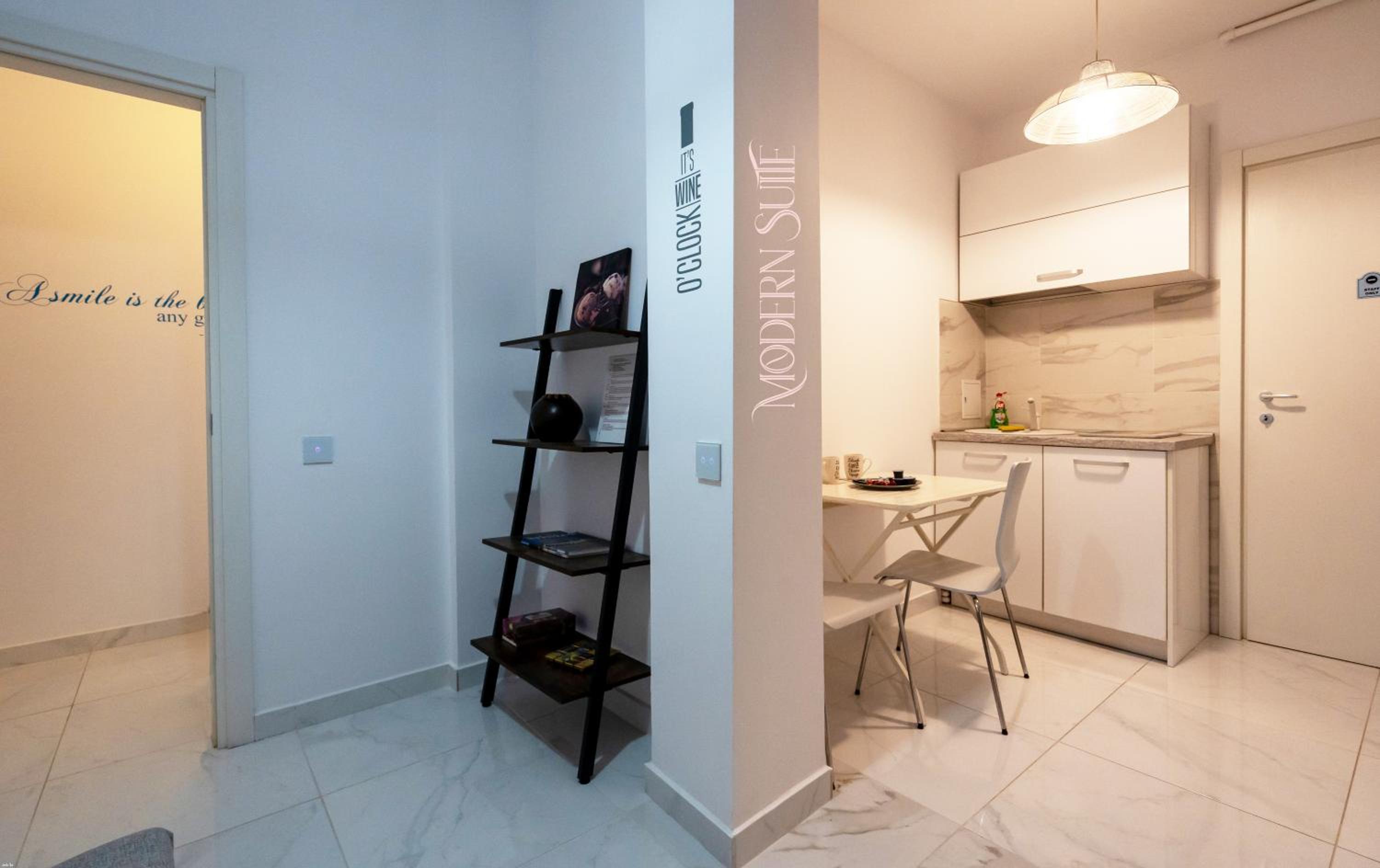 MAERA Suites Central