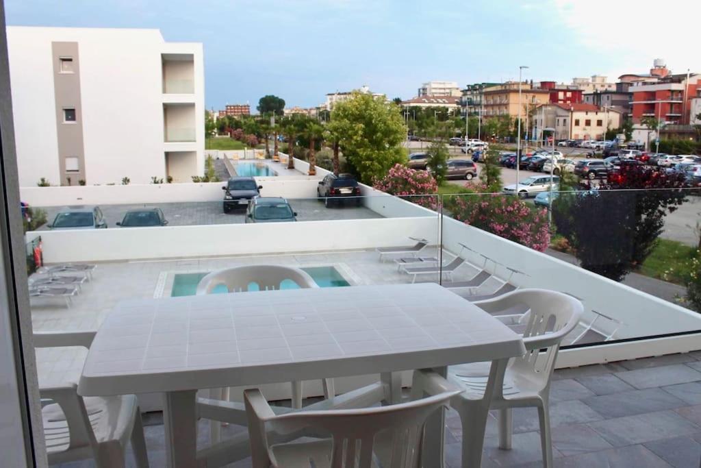 WEST BEACH 2 JESOLO view 2