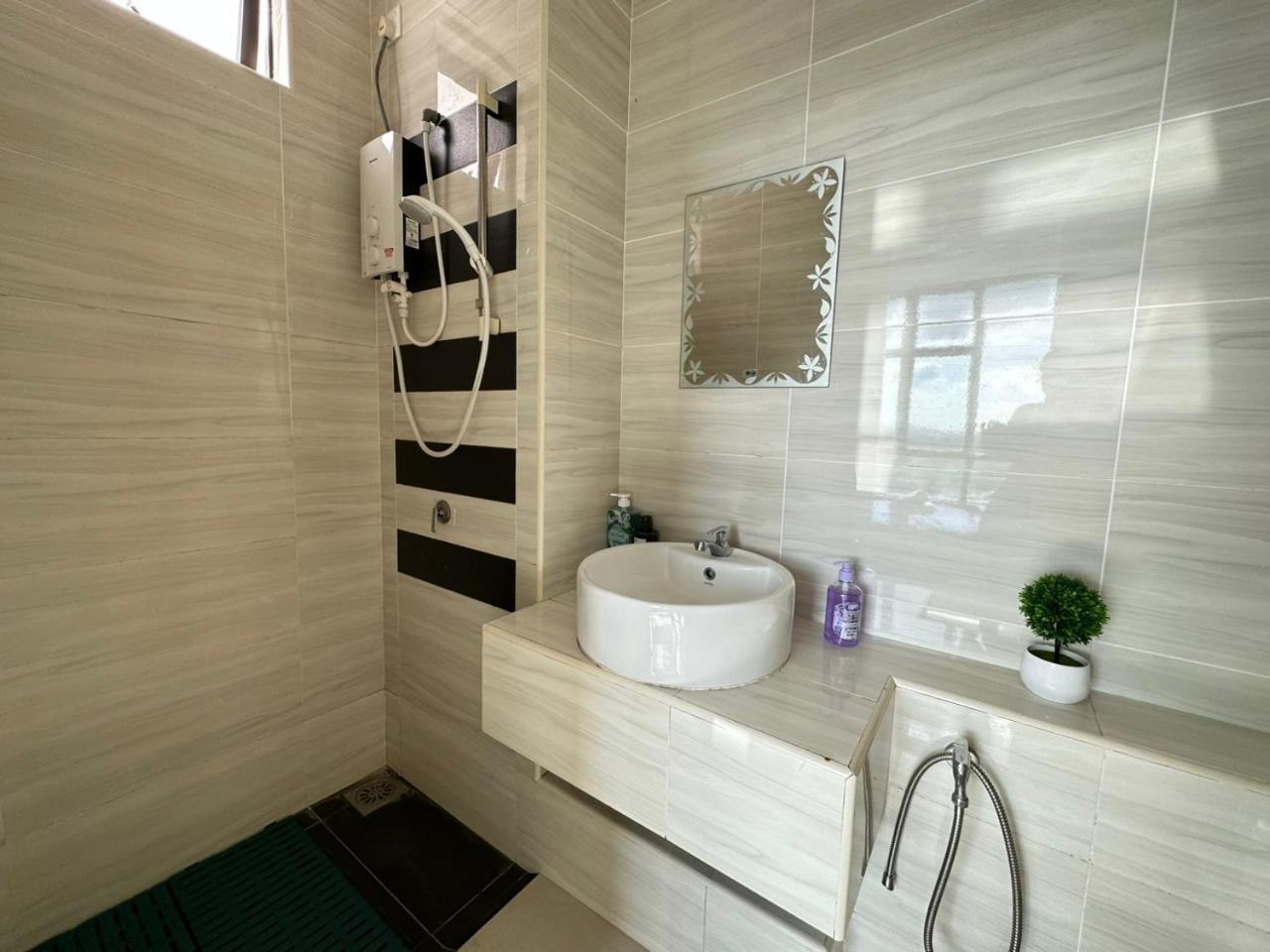 2Bedroom 6Pax 5Mins to MidValley 10mins to CIQ
