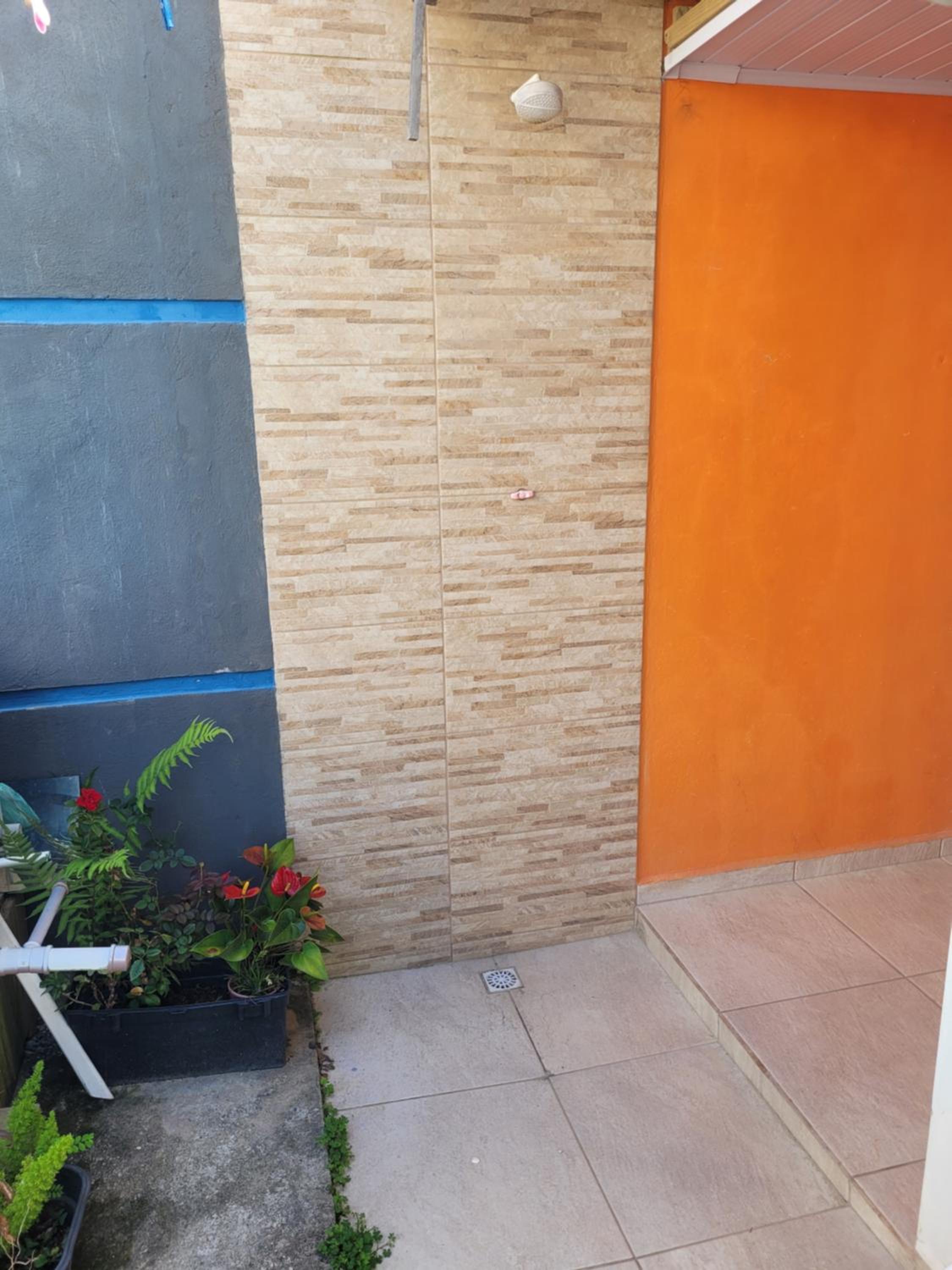 Casa 3 quartos perto da praia e Beto Carrero