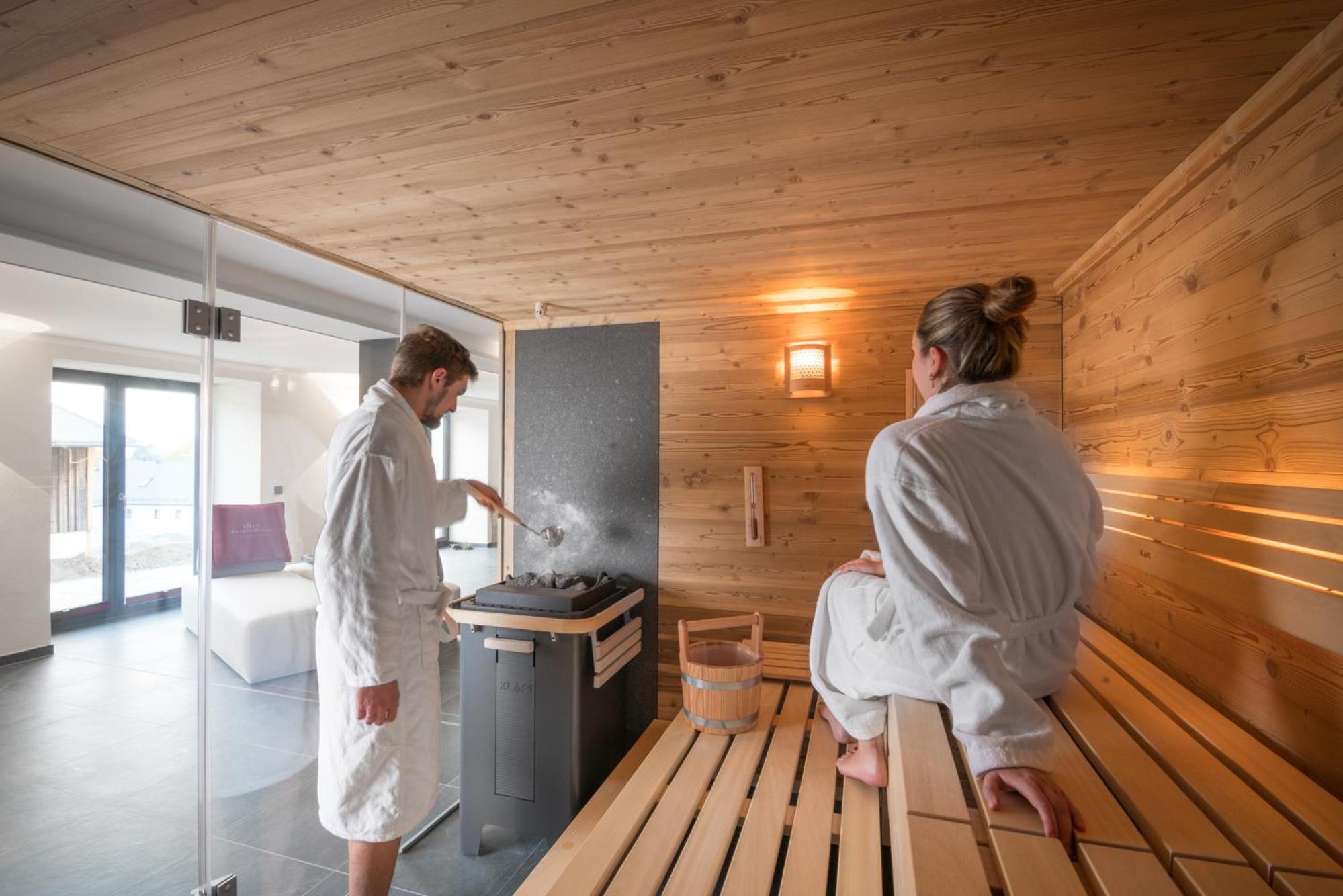 Ferienwohnung im Chaletstil Bergloft 115 qm Wellness Fitness Sauna Bergrödelhof