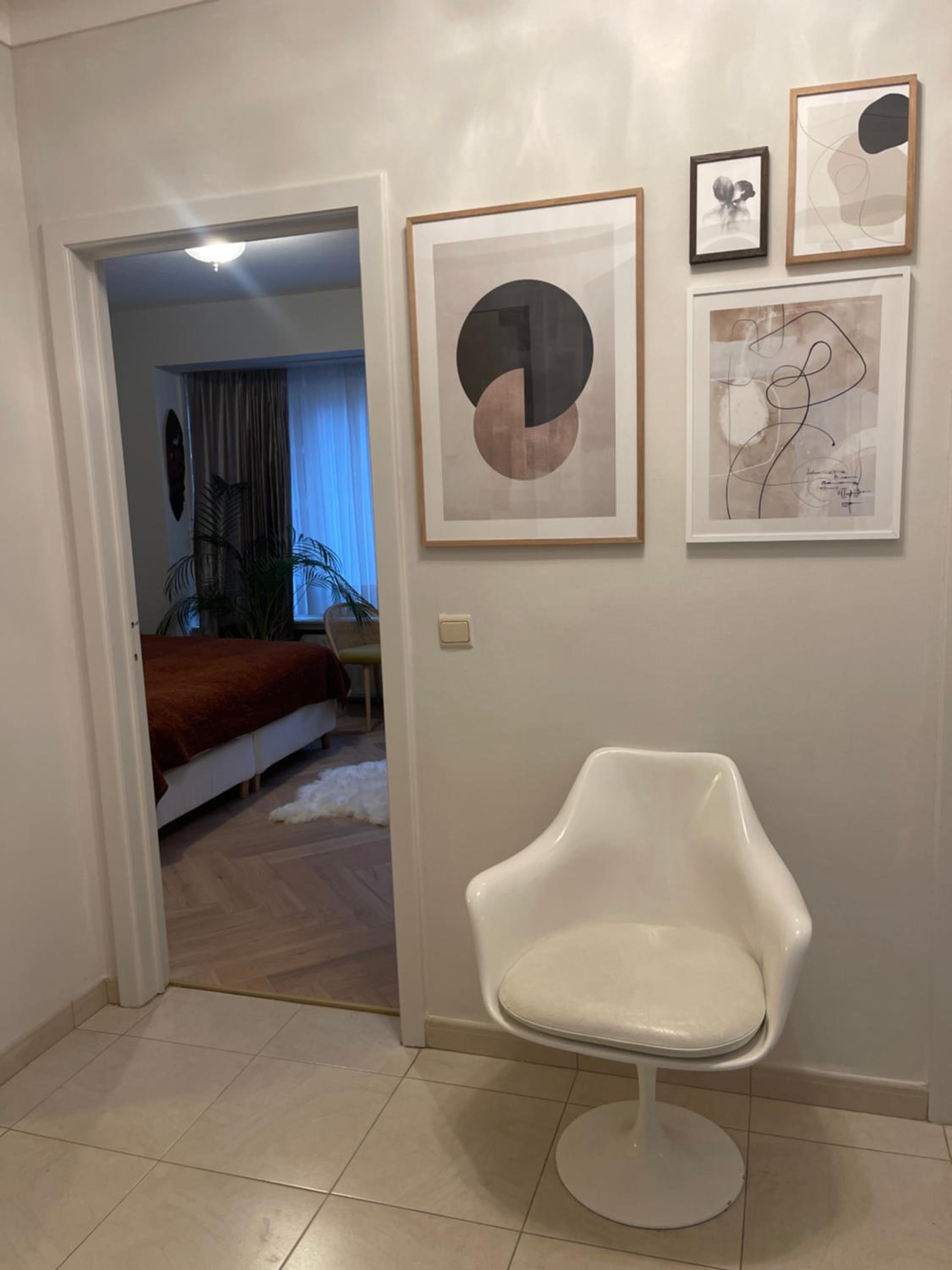 Logies One Room
