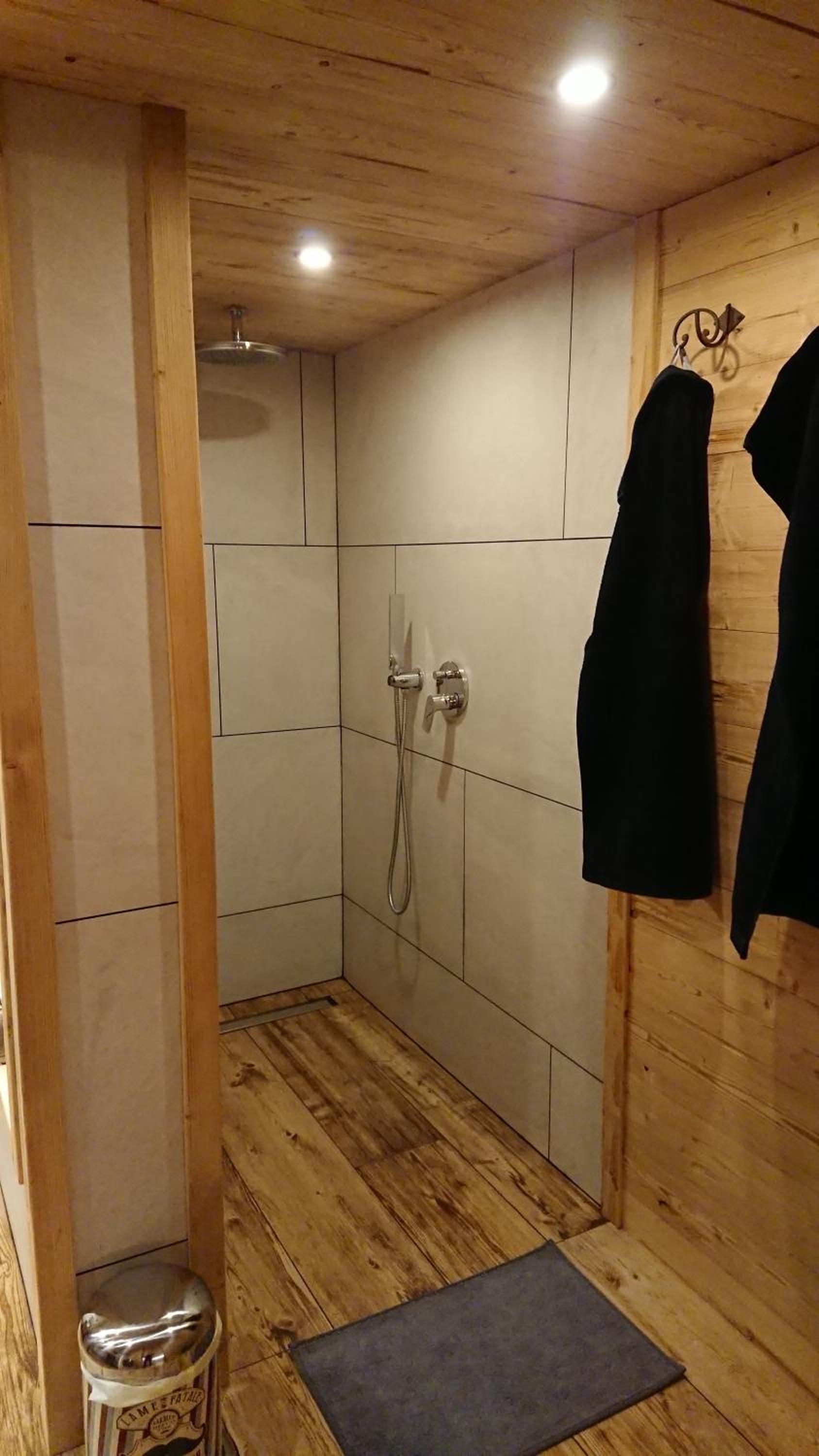 Photo 32