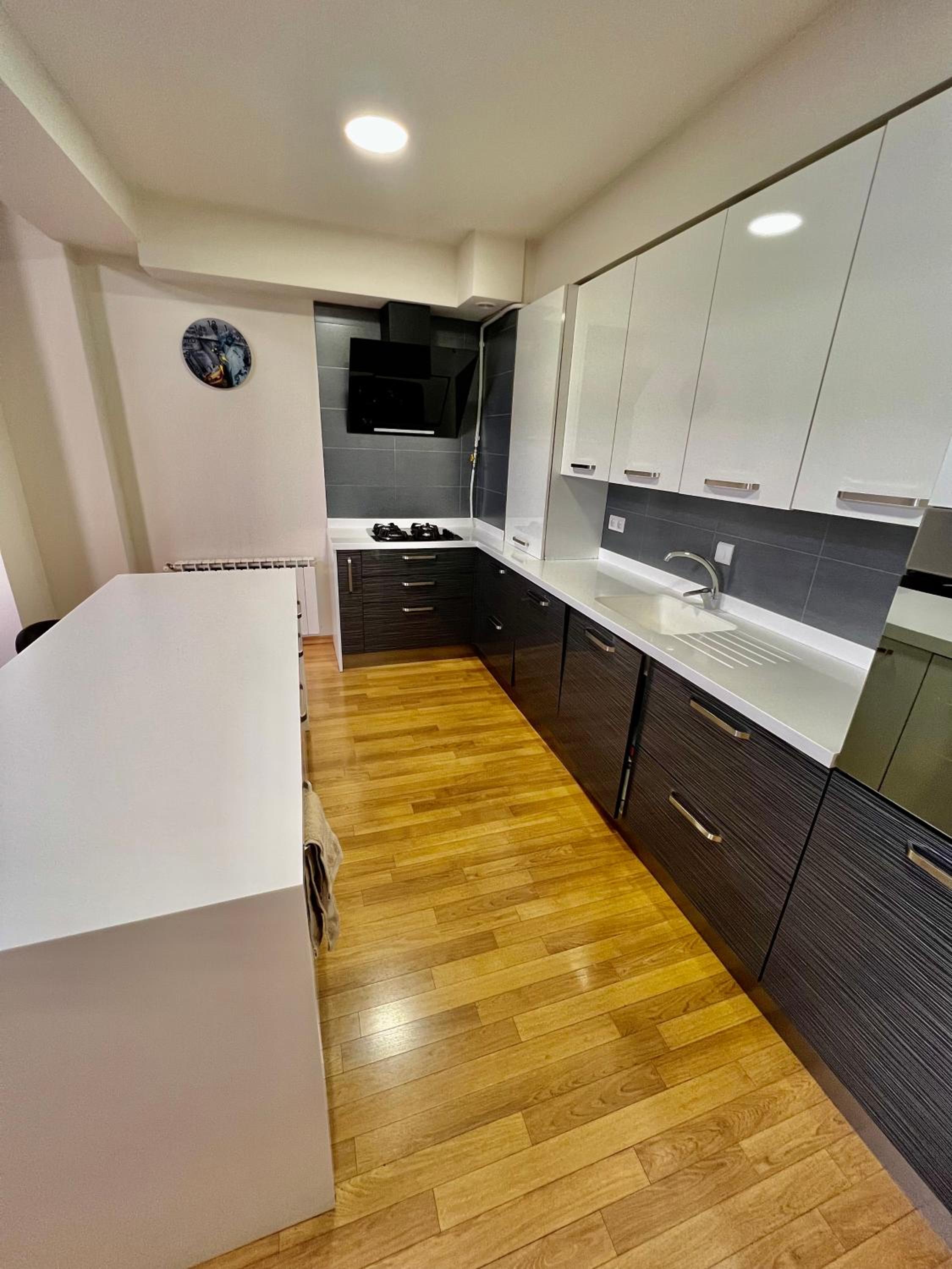 Modern Apartment in the heart of Yerevan, Beverly Hills