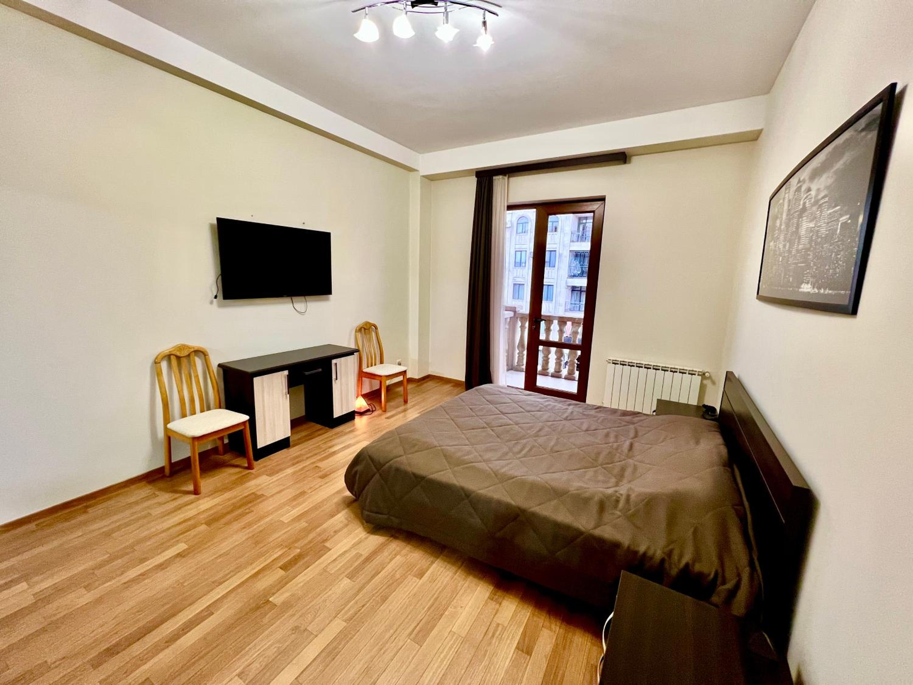 Modern Apartment in the heart of Yerevan, Beverly Hills