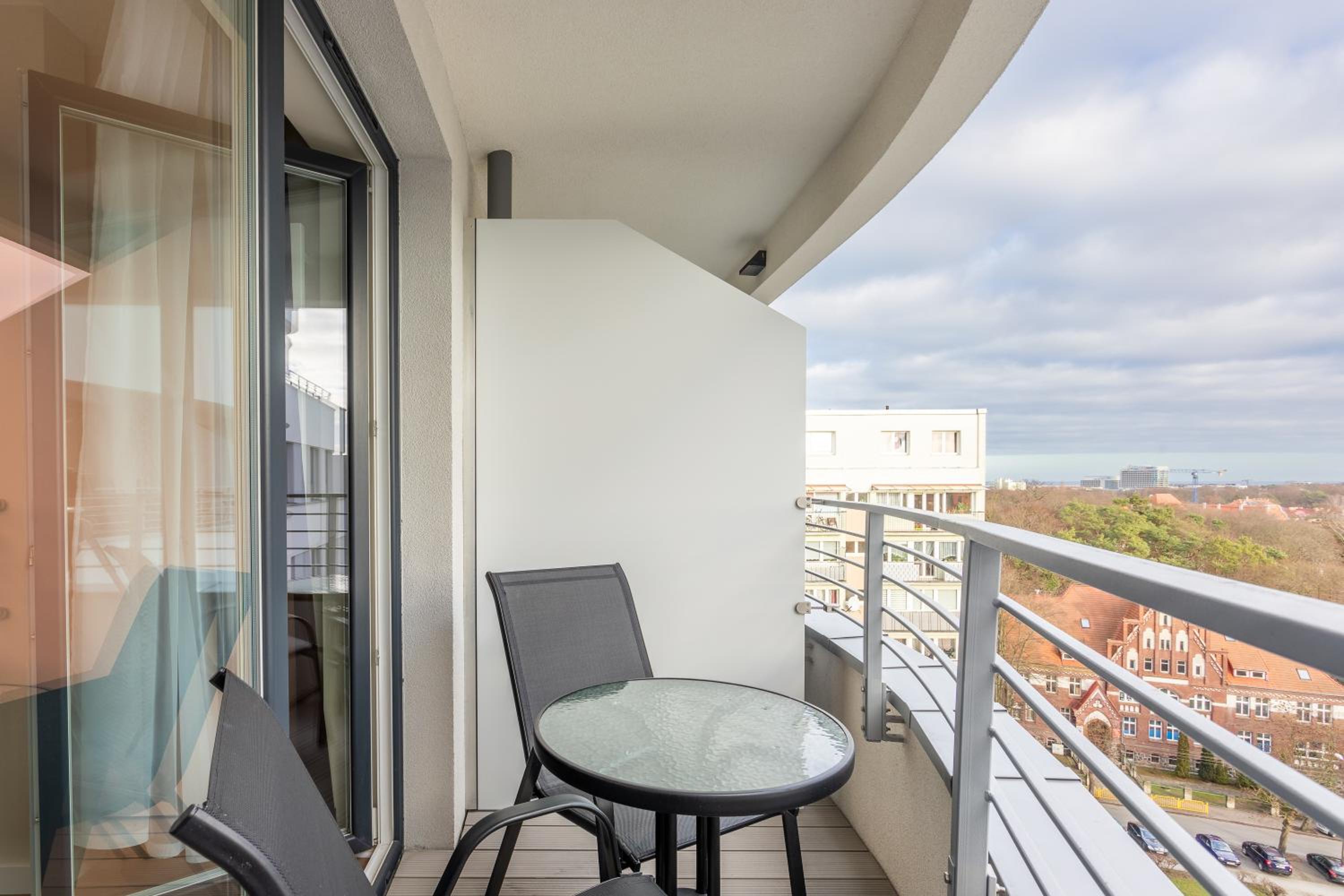 Ambria Apartments Sun Towers