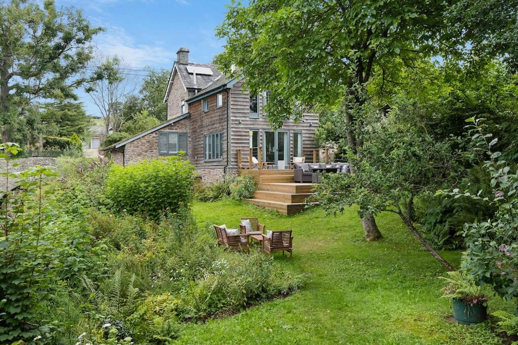 Luxury Cottage near Hay-on-Wye view 5