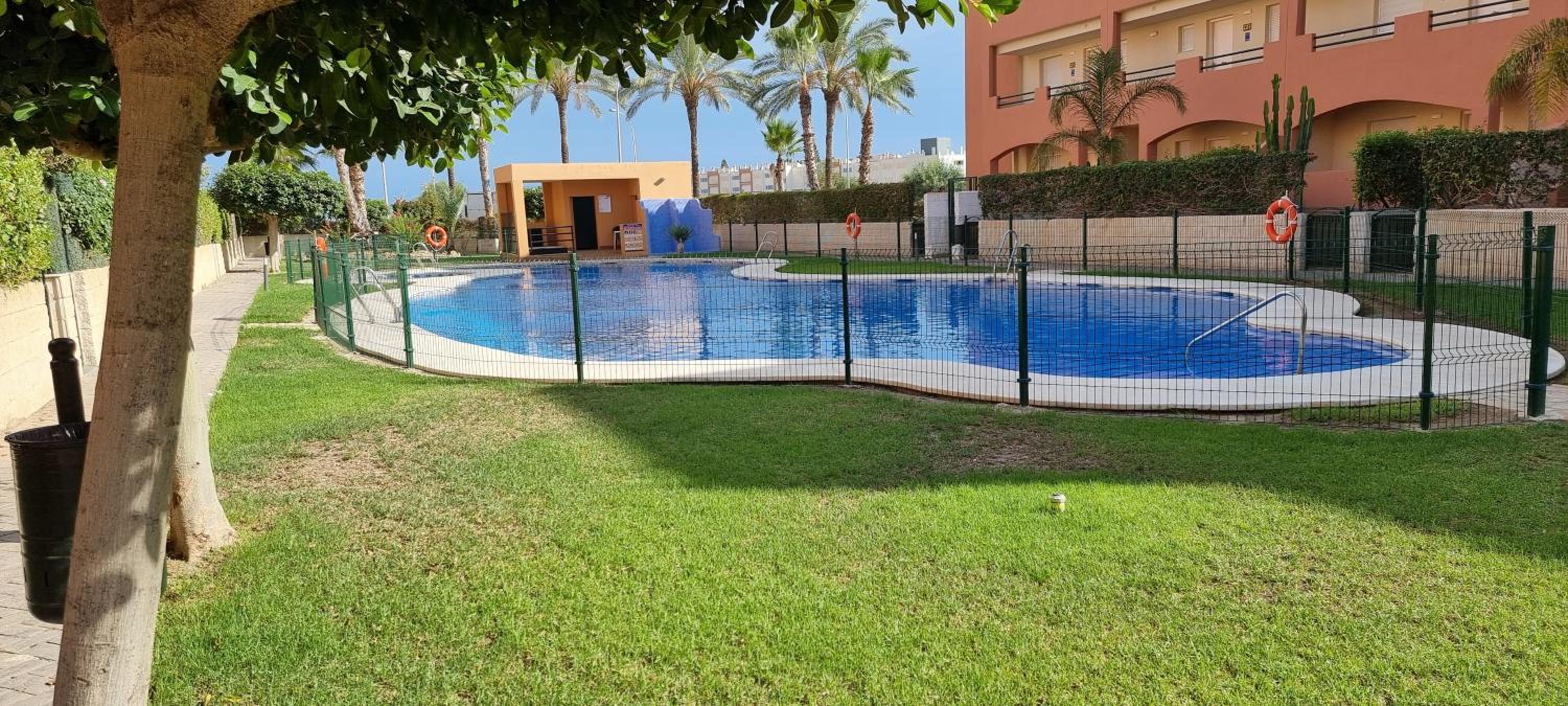 Homes of Spain, Apartamentos Paraíso, Ed Tahiti, Atico A a pie de Playa, piscina privada en solárium, WI-FI photo 2