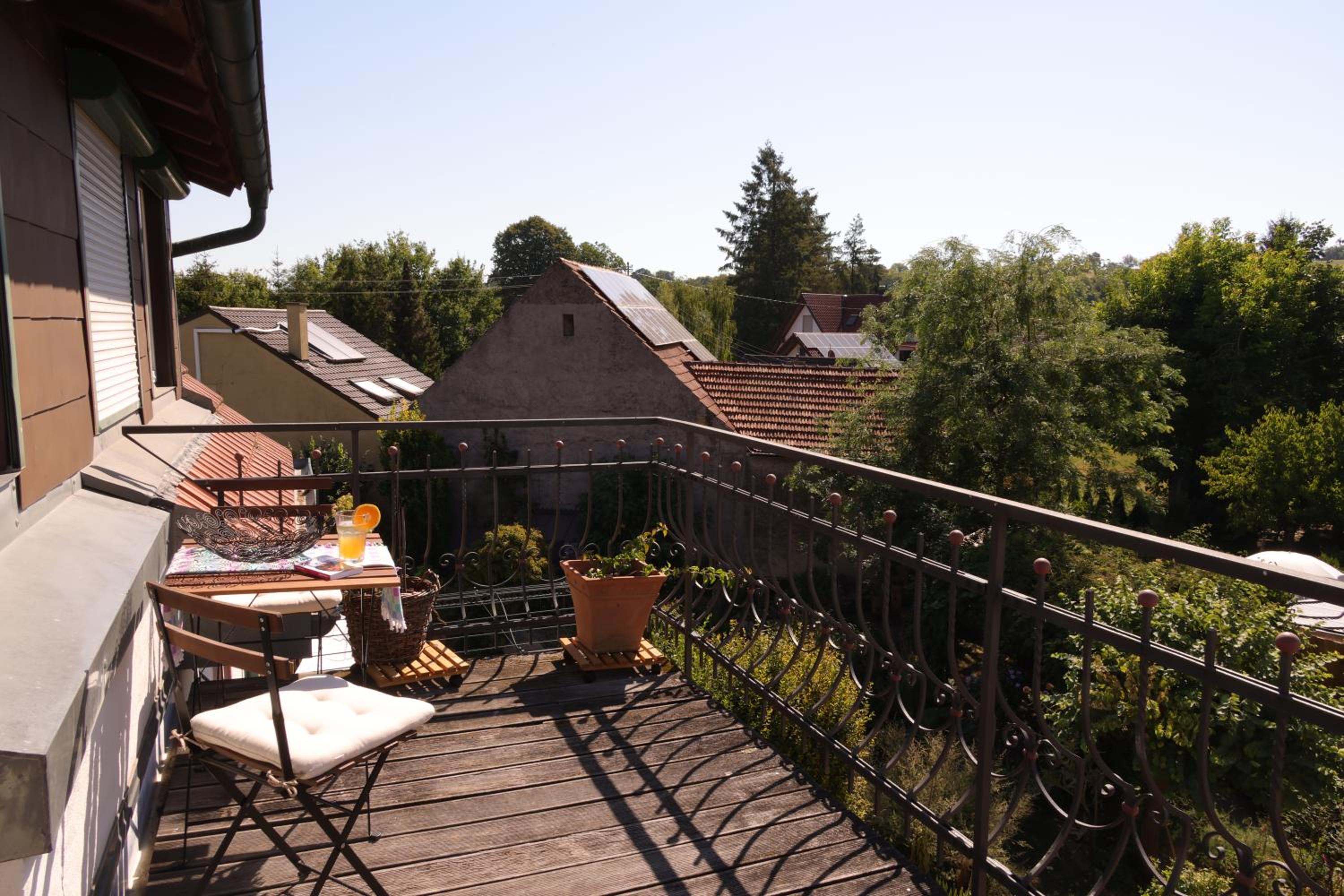 Charmante, großzügige Ferienwohnung Villa Fleurie