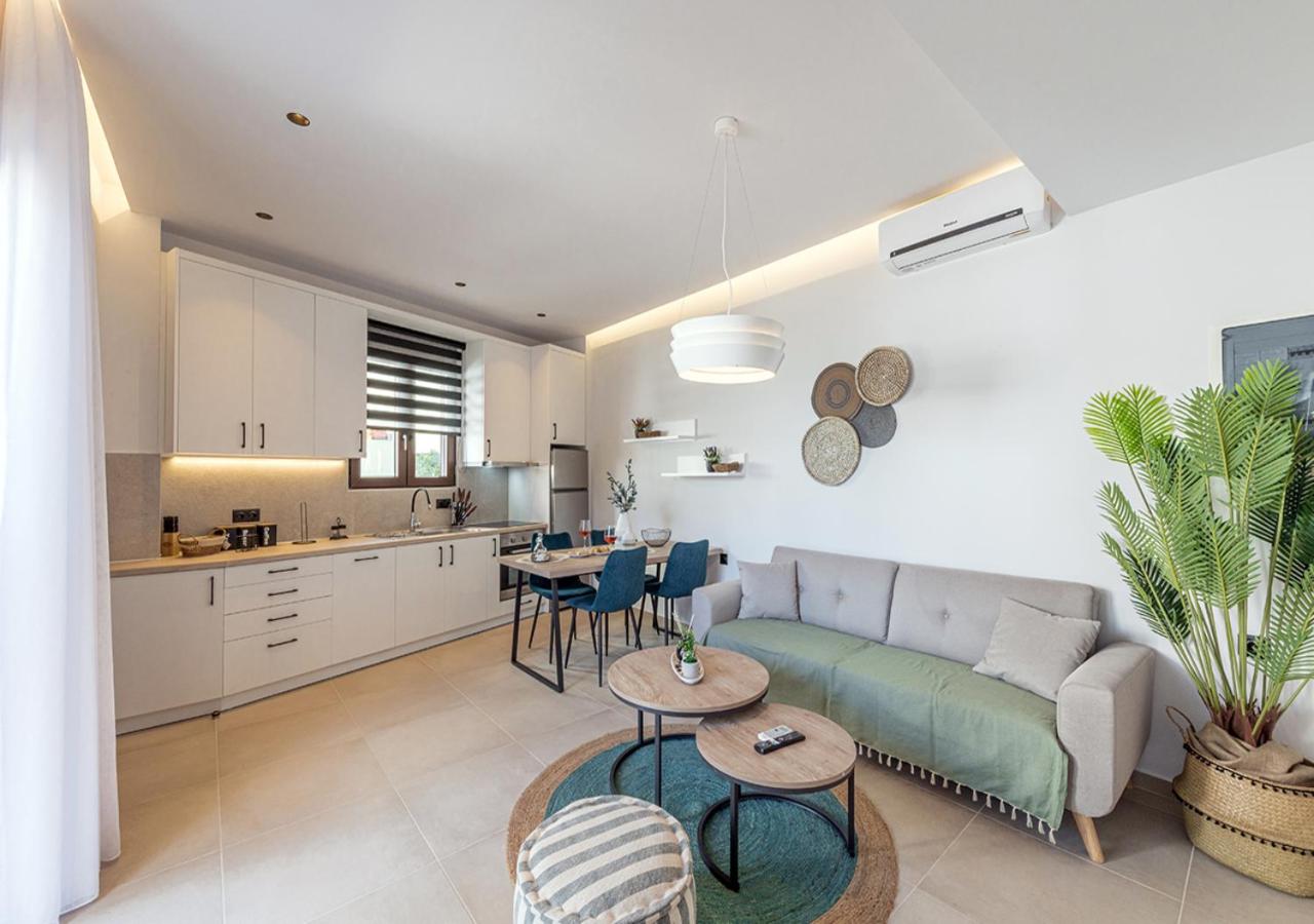 Noemie Apartments