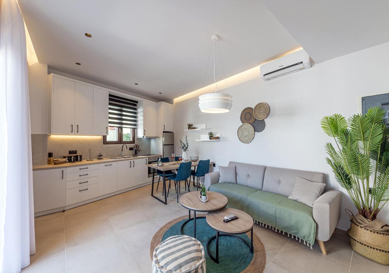 Noemie Apartments