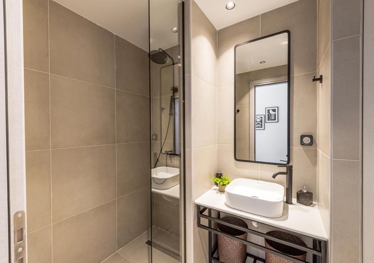 Noemie Apartments