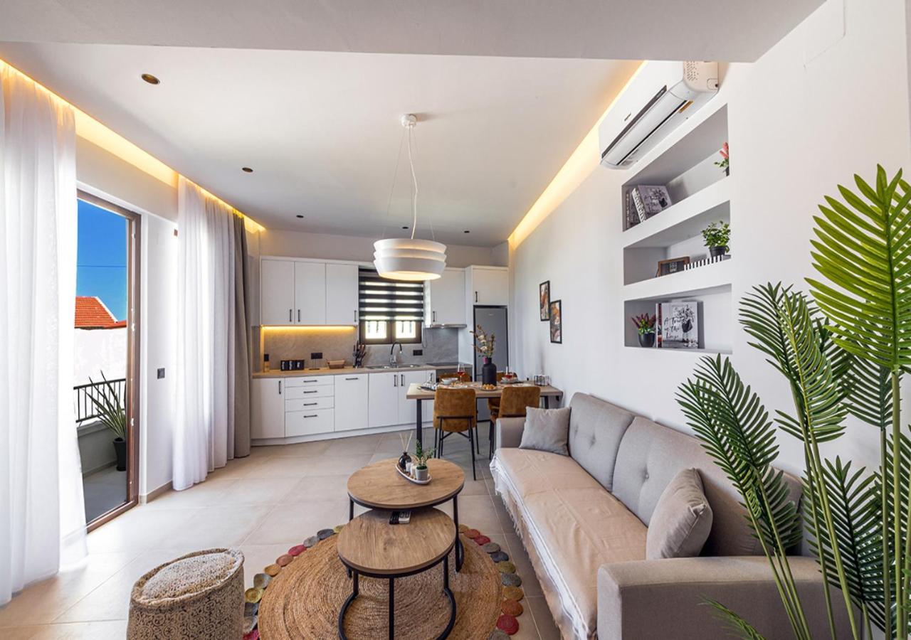 Noemie Apartments
