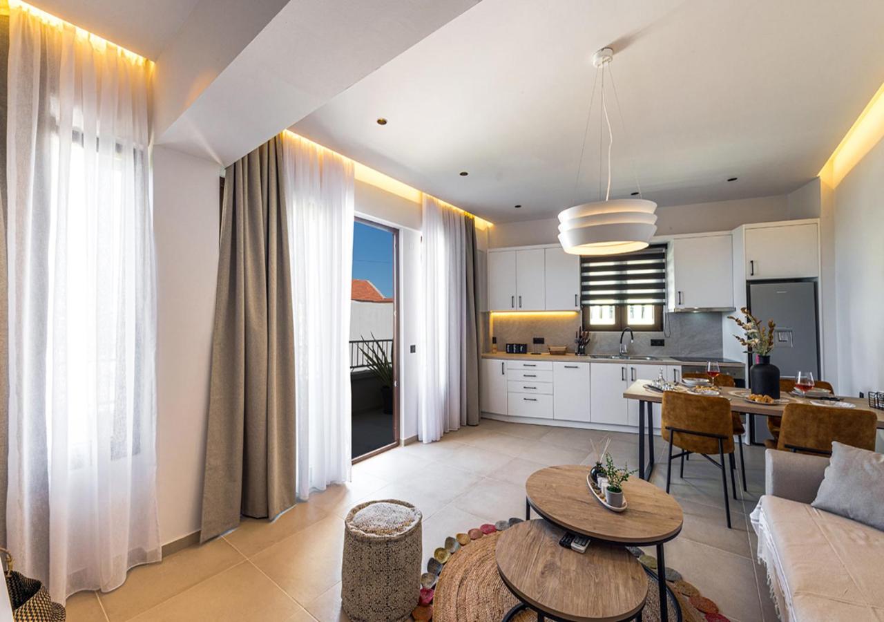 Noemie Apartments