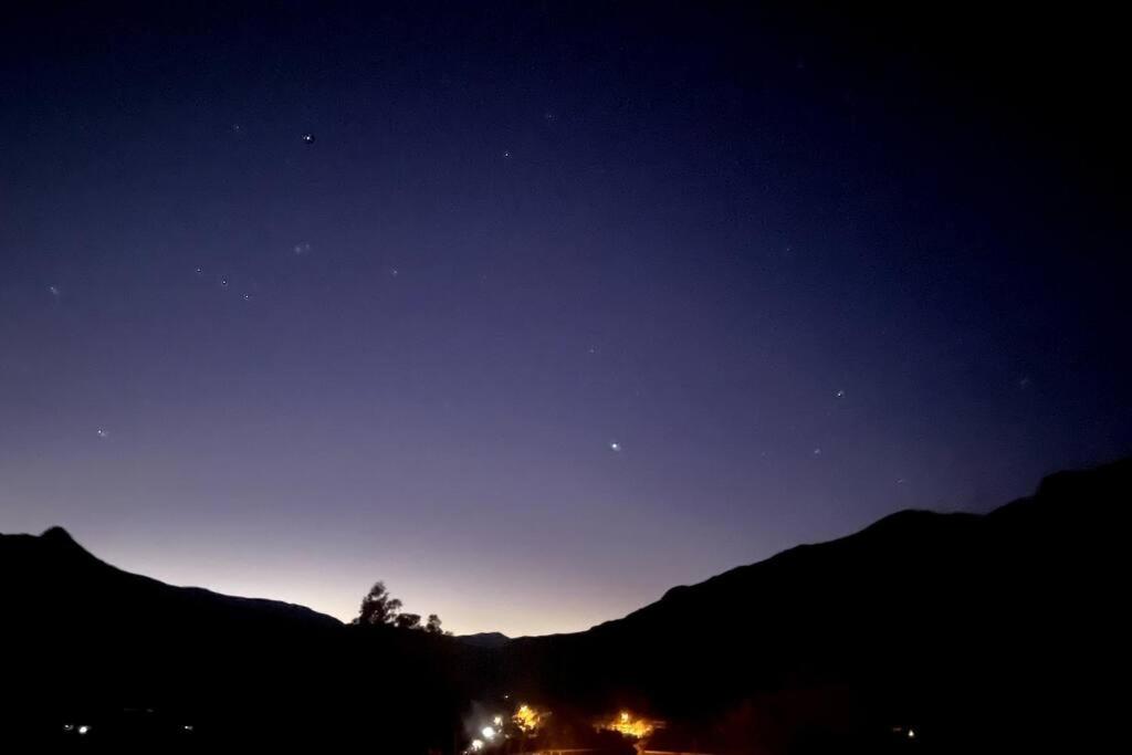 Luminosa casa valle de Elqui sector El Molle