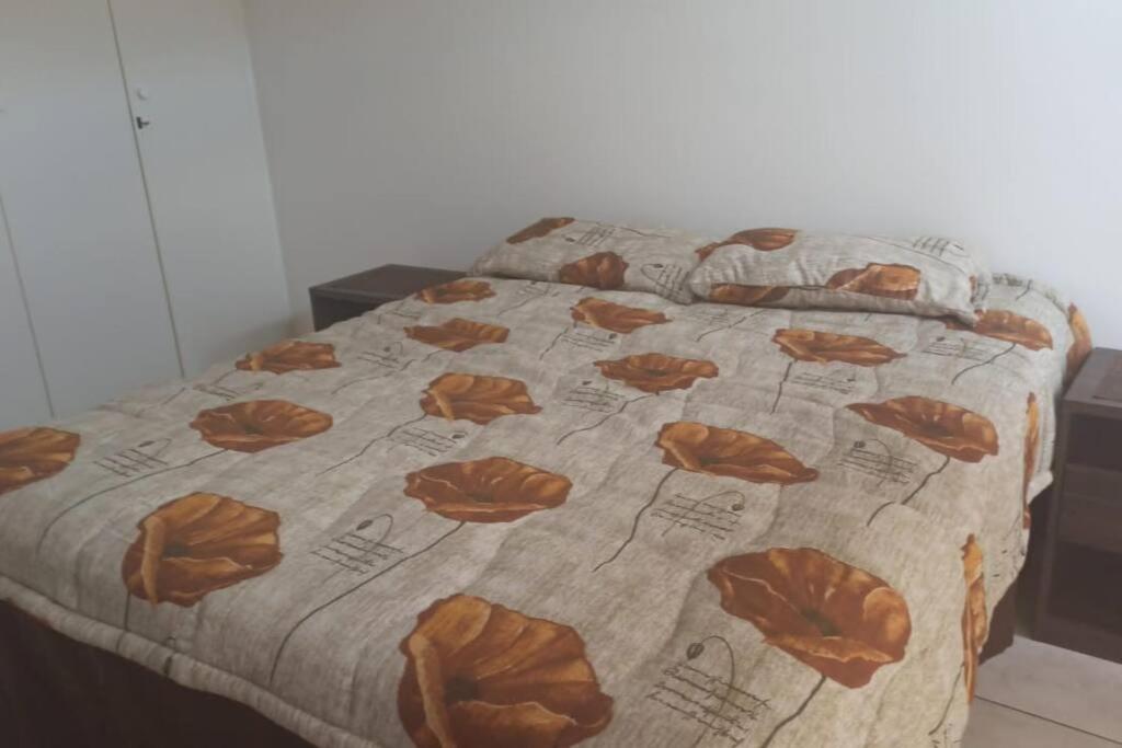 Self Catering. walking distance to beach.