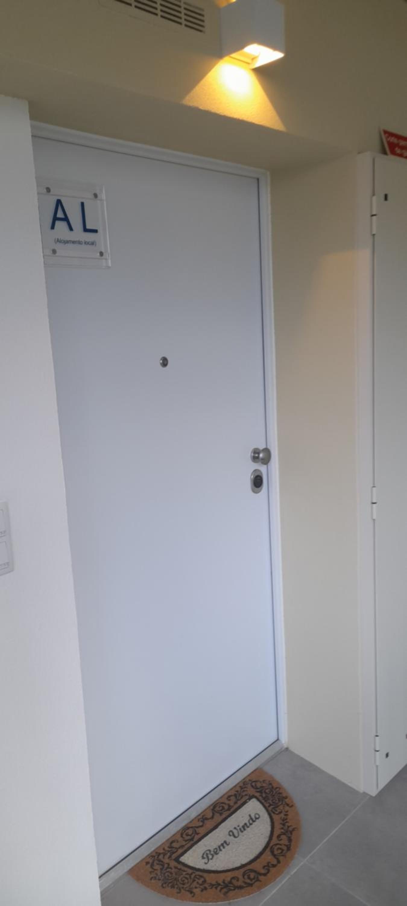 Light Brown Central Apartment