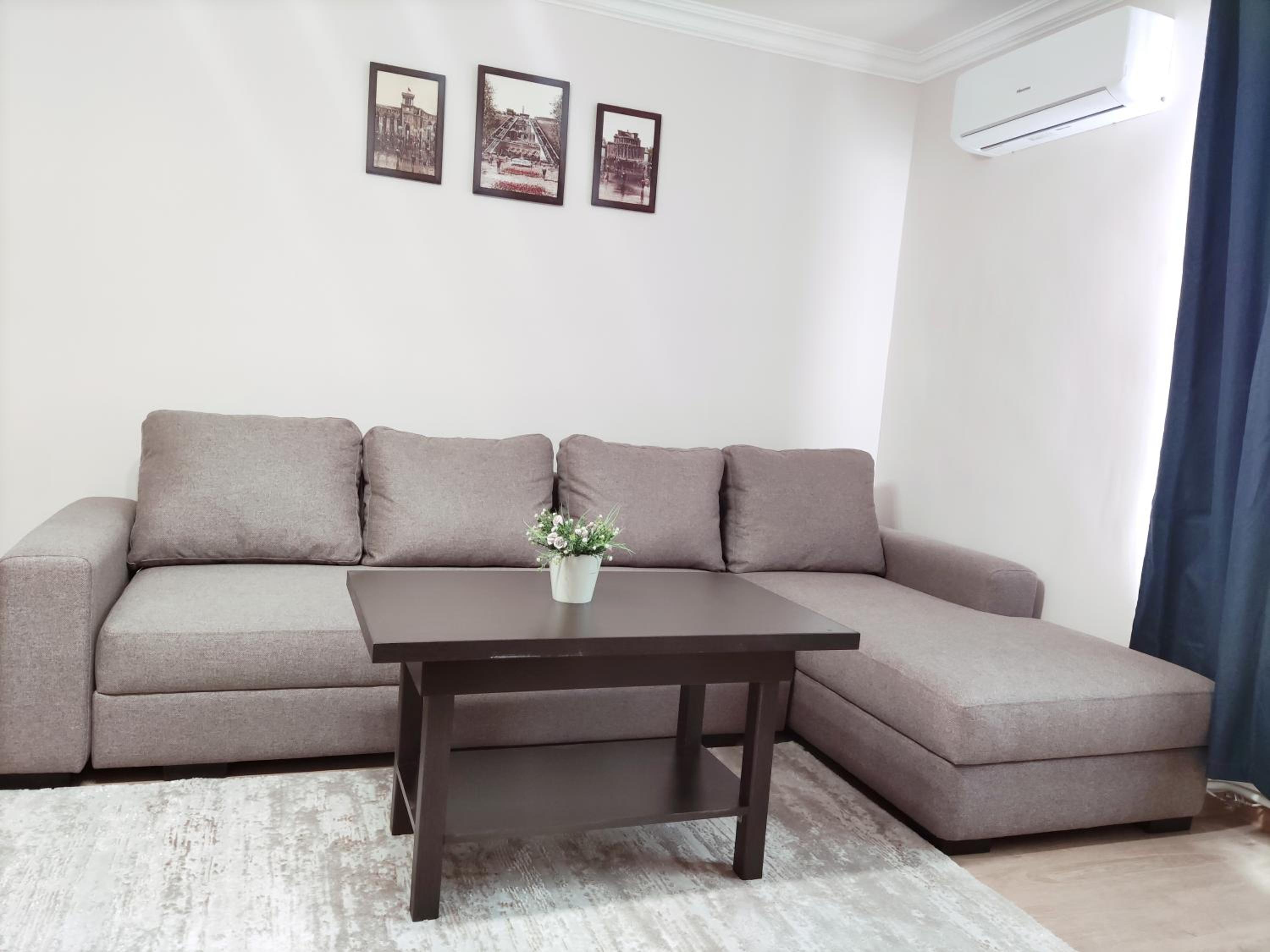 Renovated 1 bedroom with King size bed in Kentron
