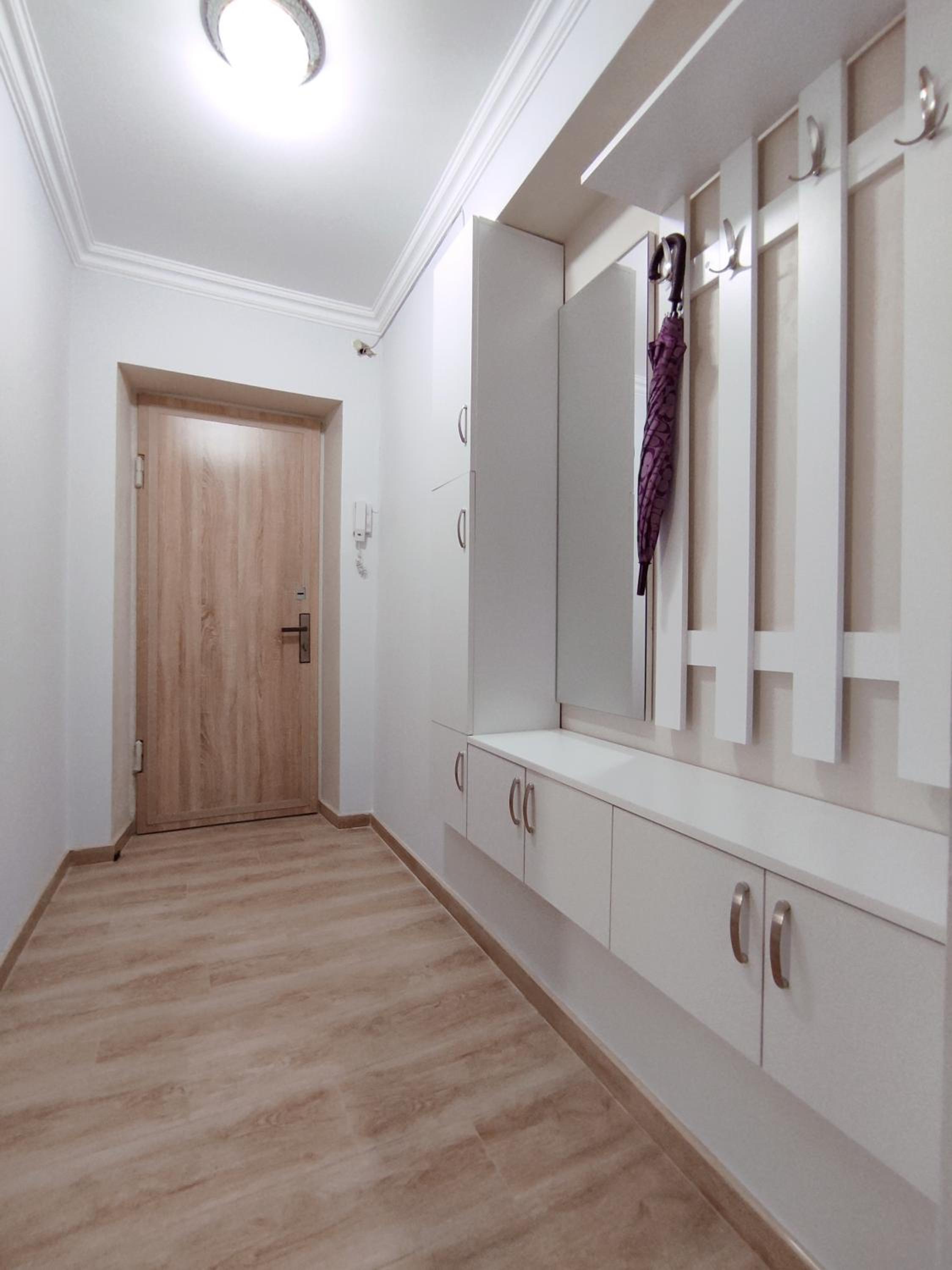 Renovated 1 bedroom with King size bed in Kentron