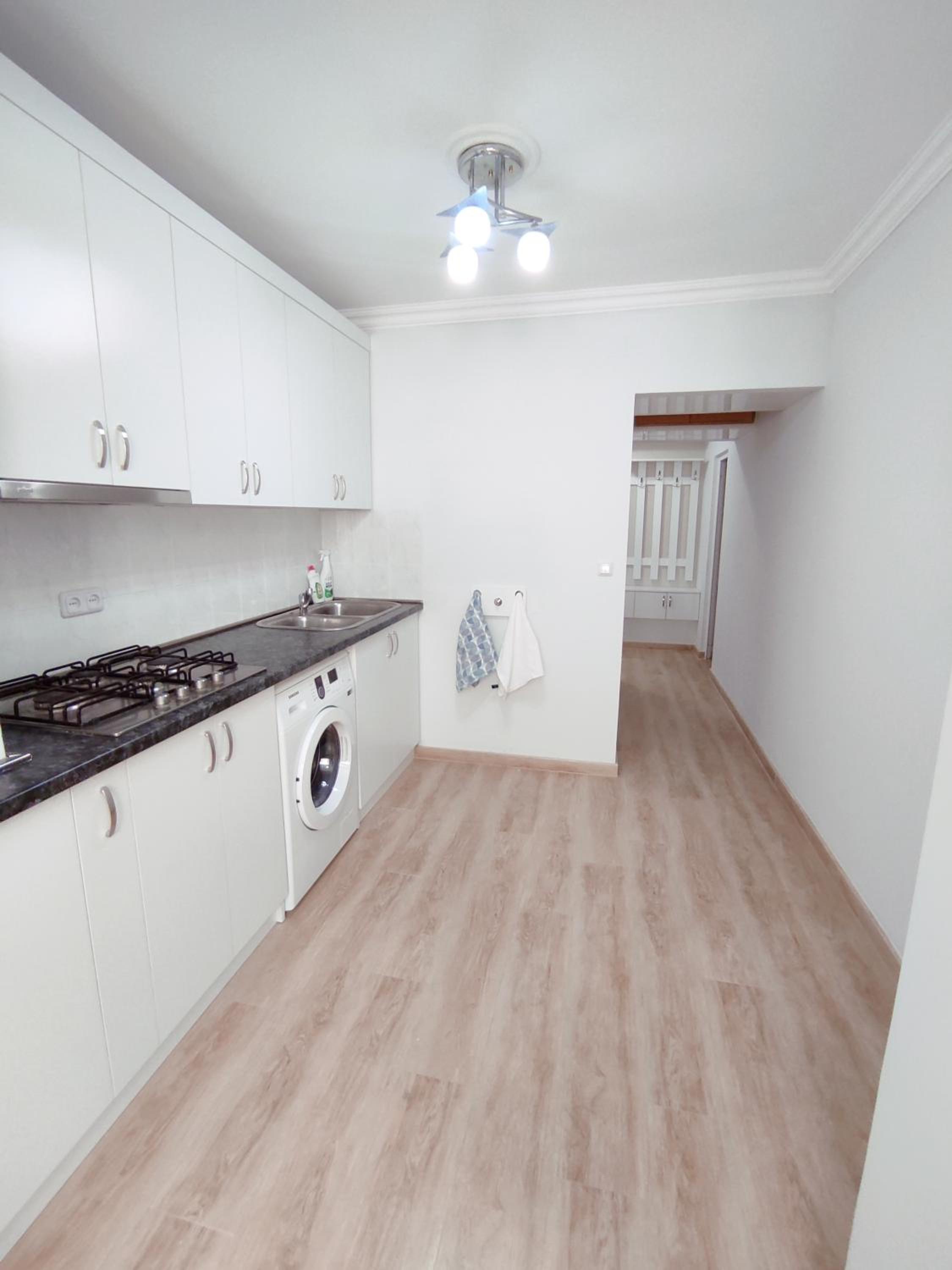 Renovated 1 bedroom with King size bed in Kentron