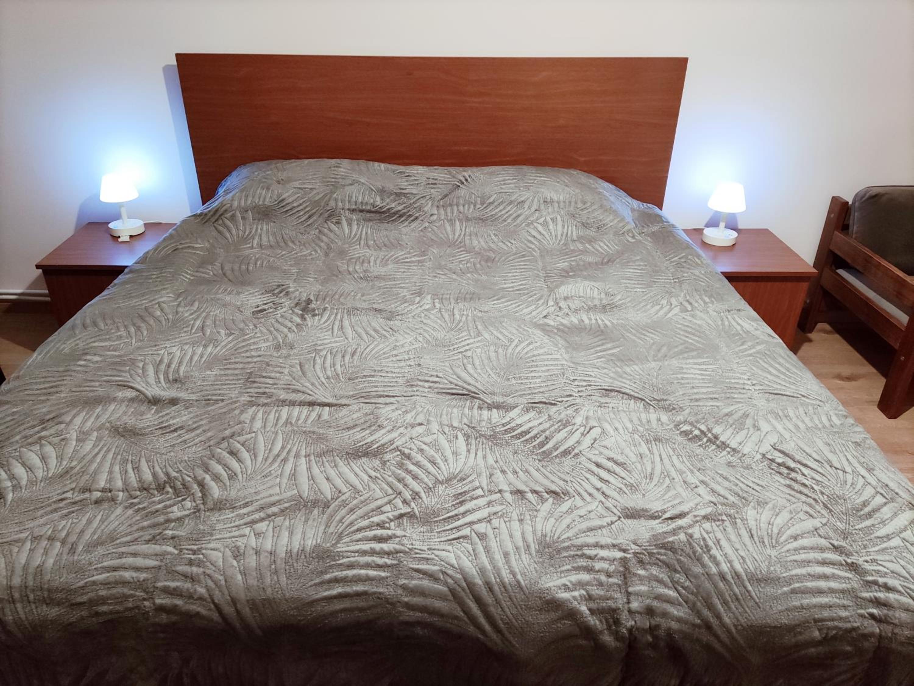 Renovated 1 bedroom with King size bed in Kentron