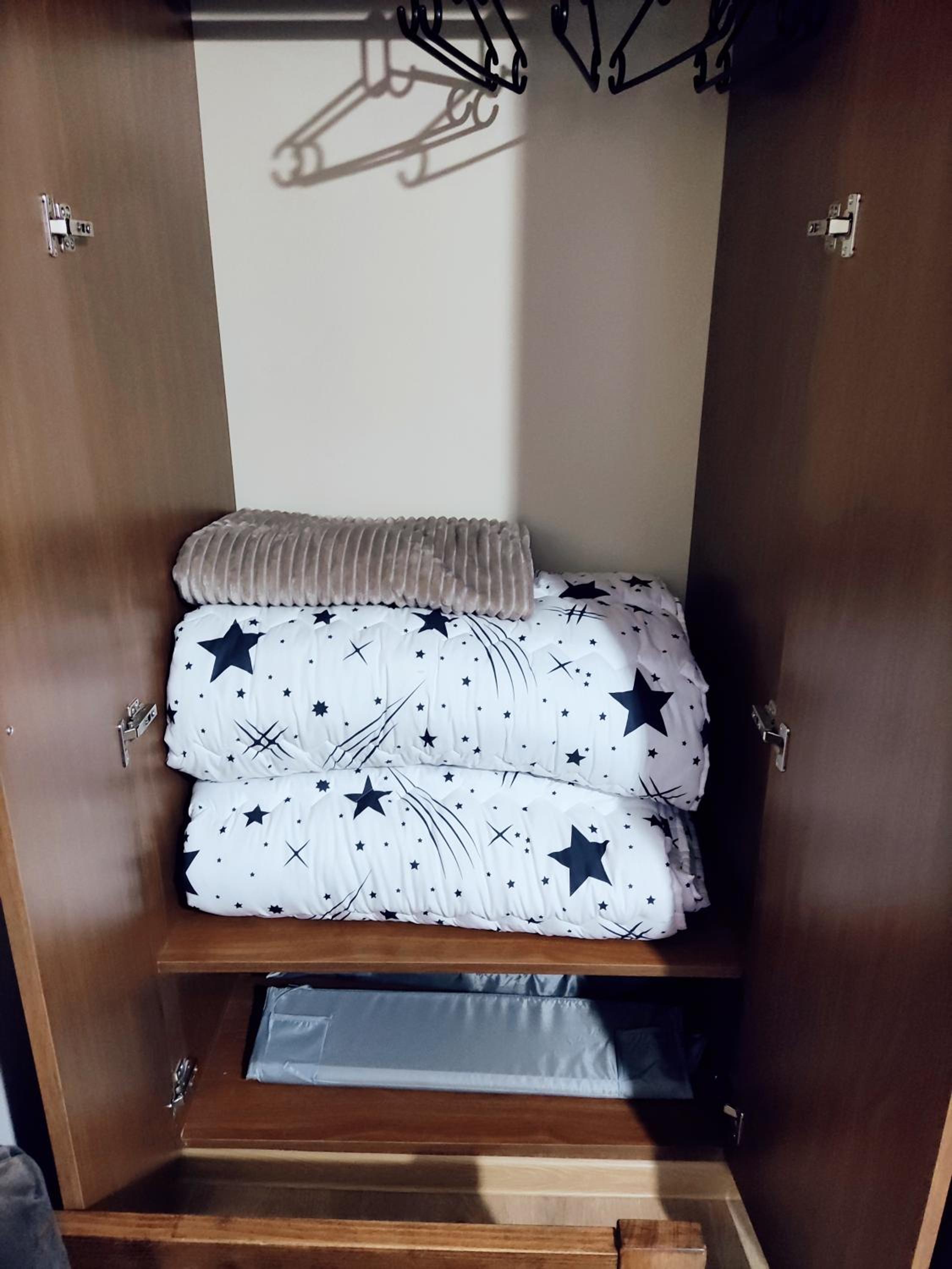 Renovated 1 bedroom with King size bed in Kentron