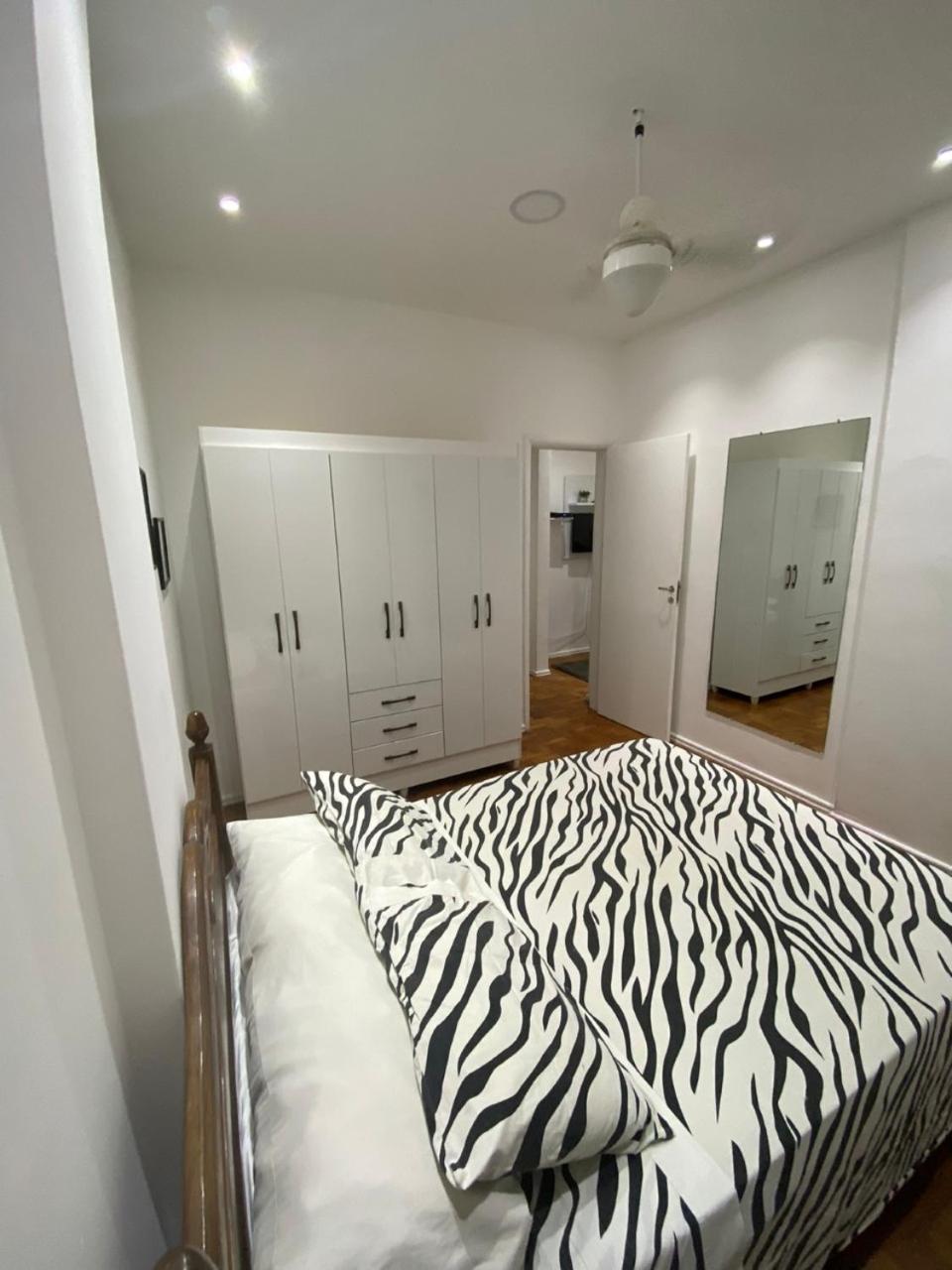 Otimo Sala e quarto Copa